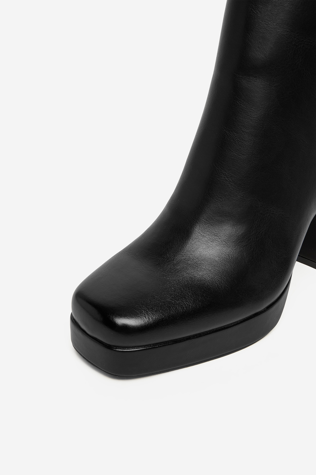 Polokozačky Černá