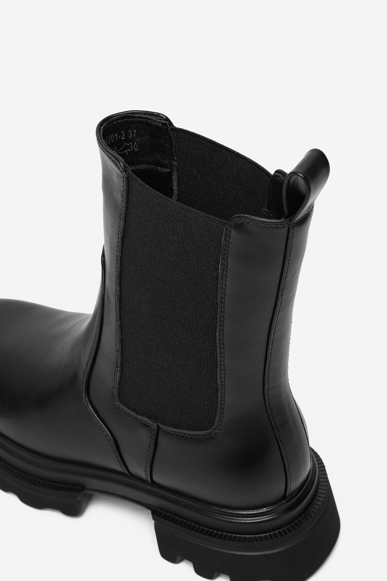 Kotníková obuv s elastickým prvkem Černá