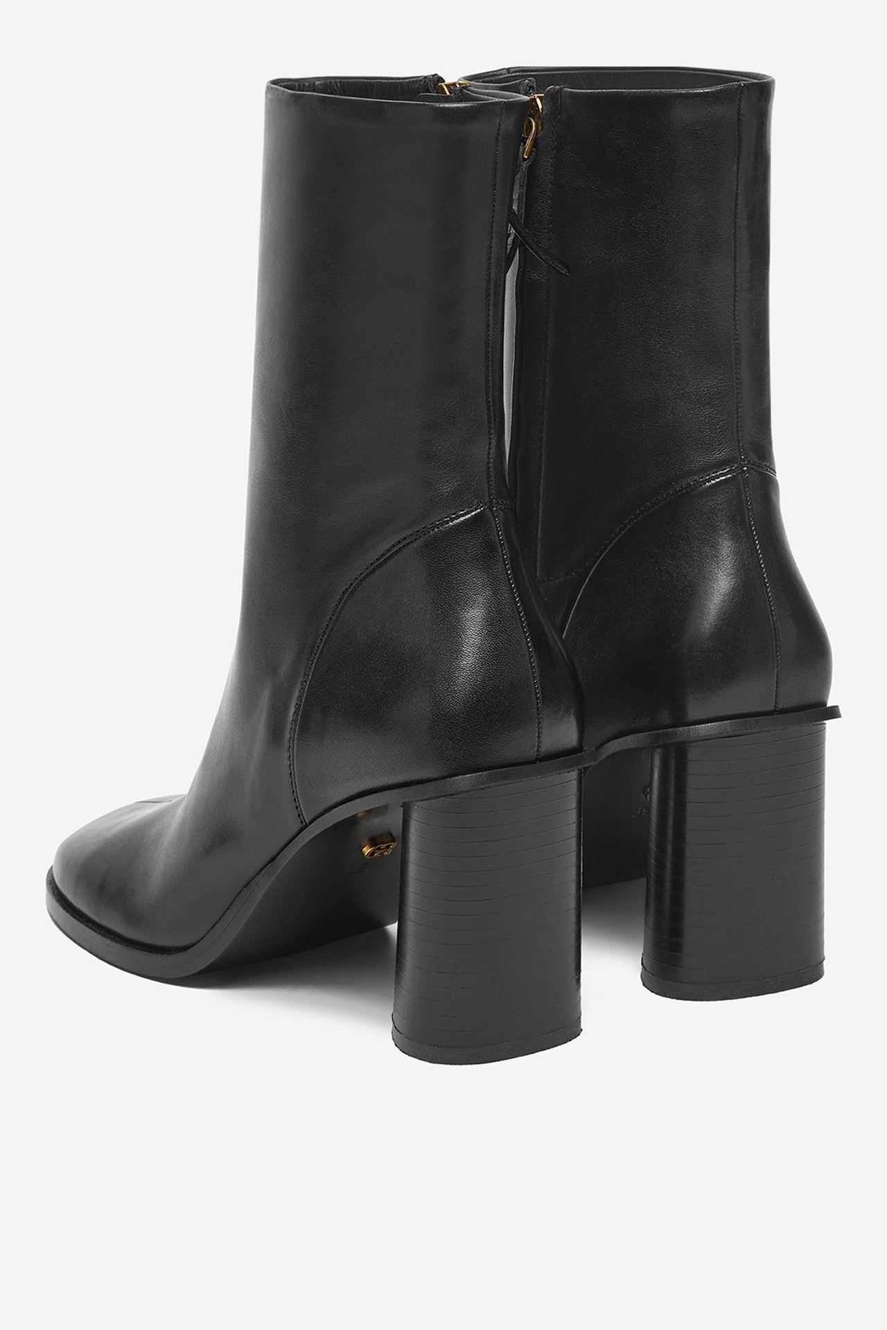 Polokozačky Černá