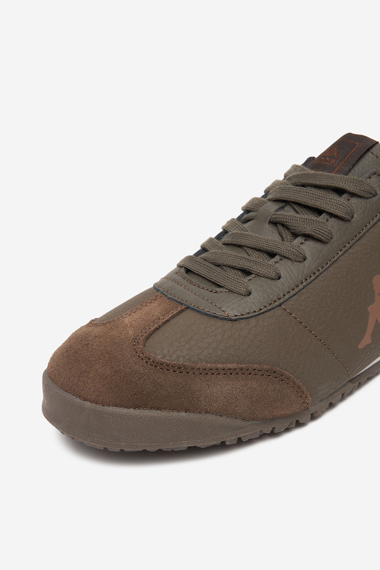 Sneakersy Tmavě hnědá