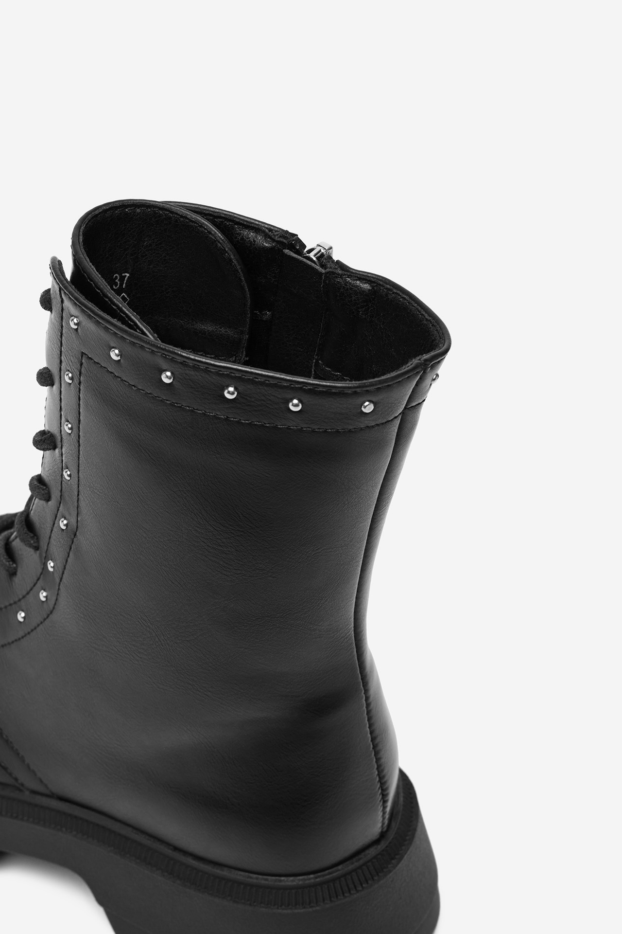 Polokozačky Černá