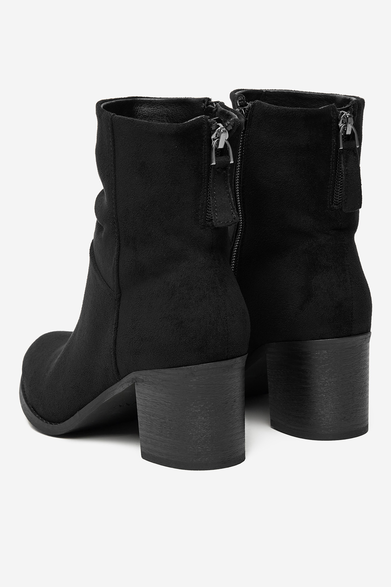 Polokozačky Černá