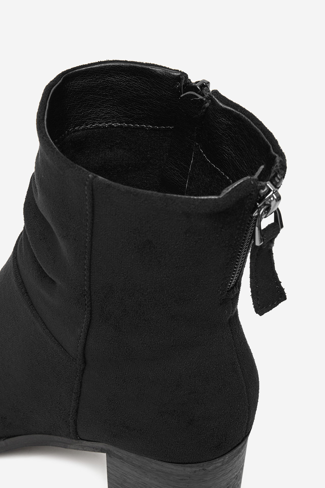 Polokozačky Černá