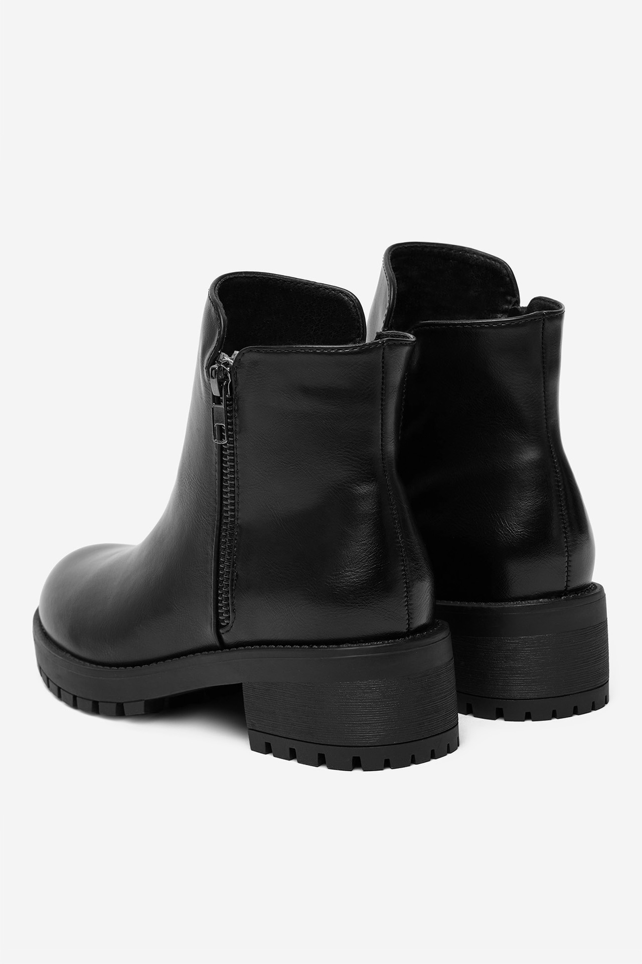 Polokozačky Černá