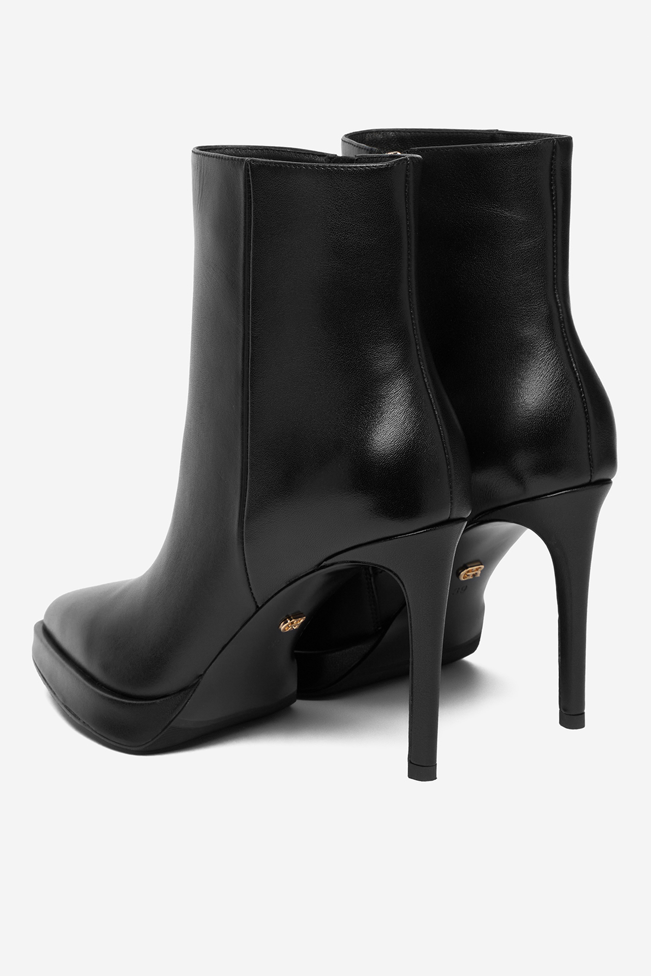 Polokozačky Černá