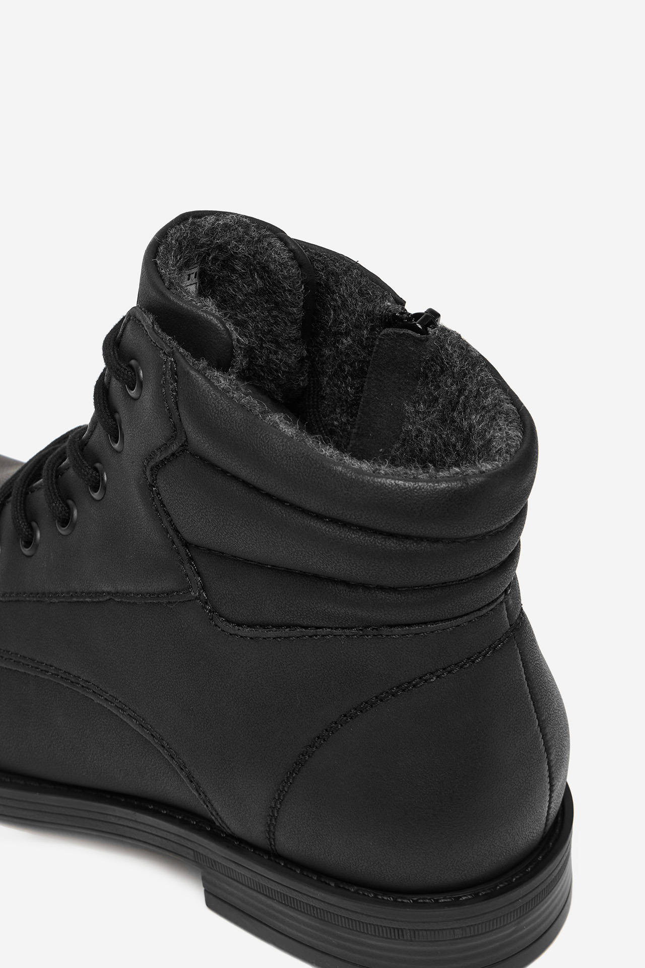 Gležnjarji z vezalkami Črna