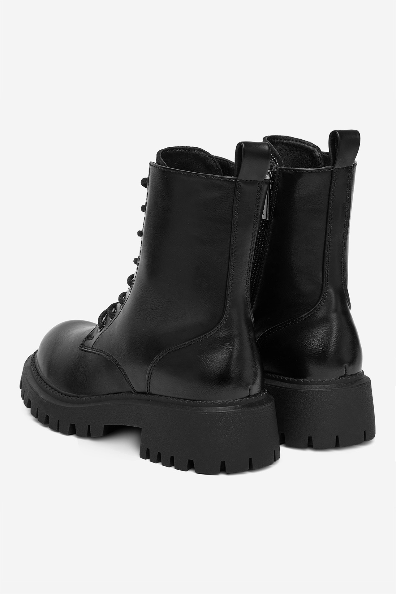 Kotníková obuv Černá