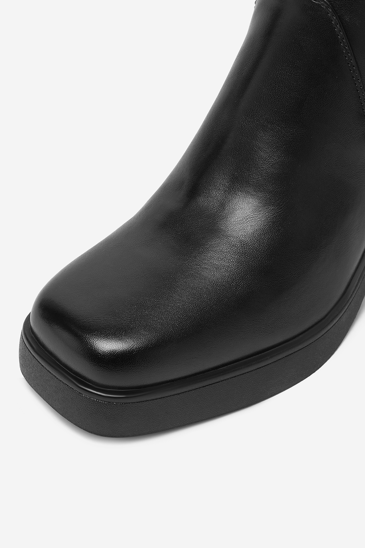 Zimski škornji Črna