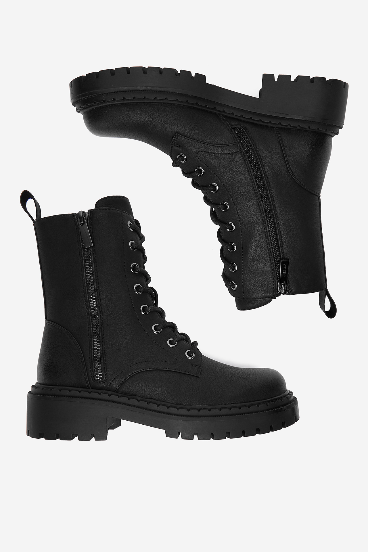 Kotníková obuv Černá