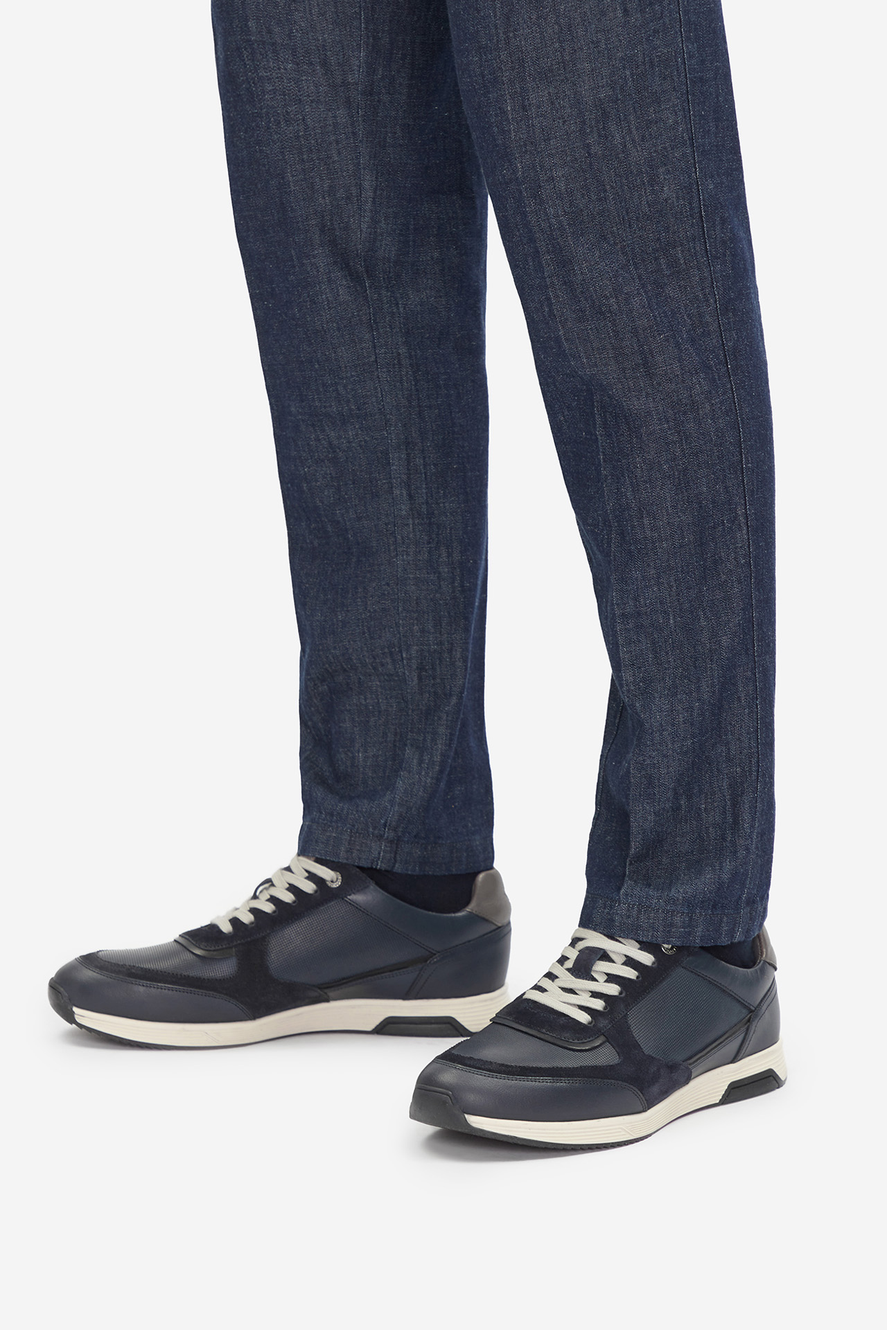 Sneakersy Tmavomodrá