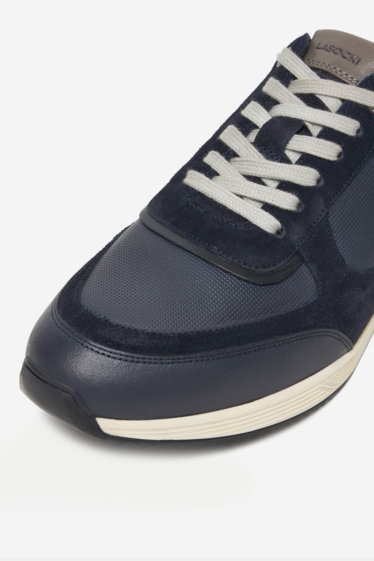 Sneakersy Tmavomodrá