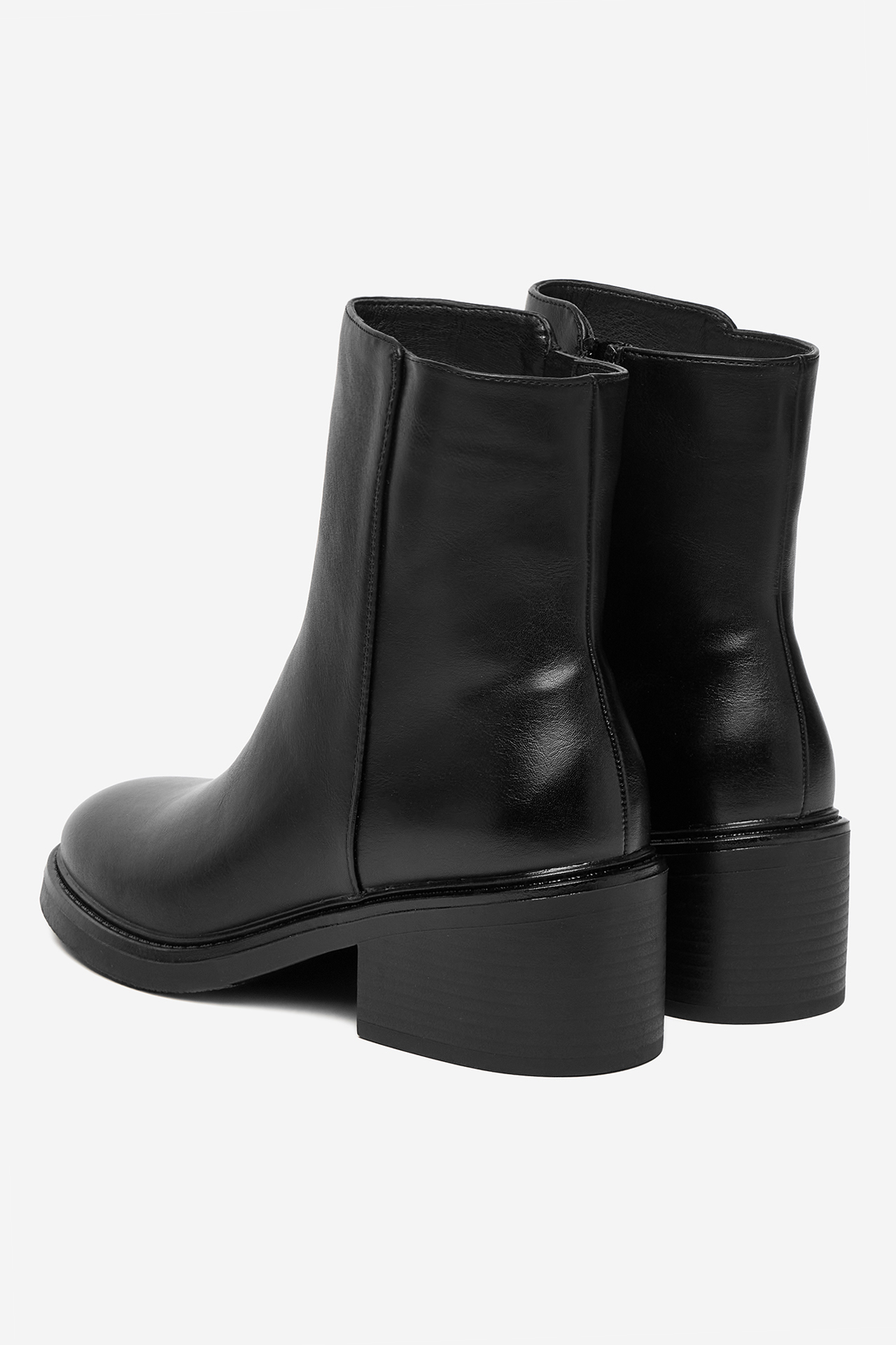 Polokozačky Černá