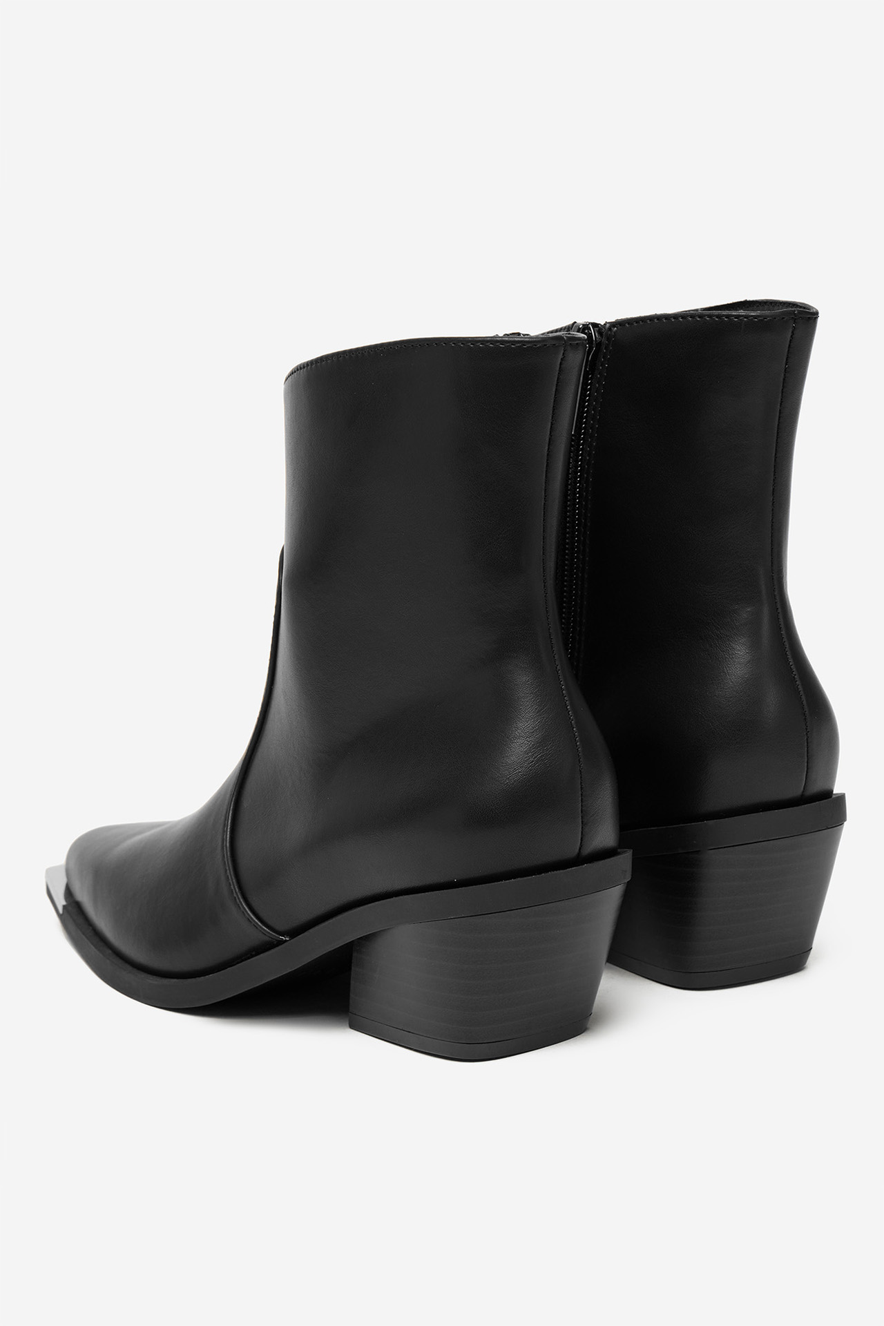 Polokozačky Černá