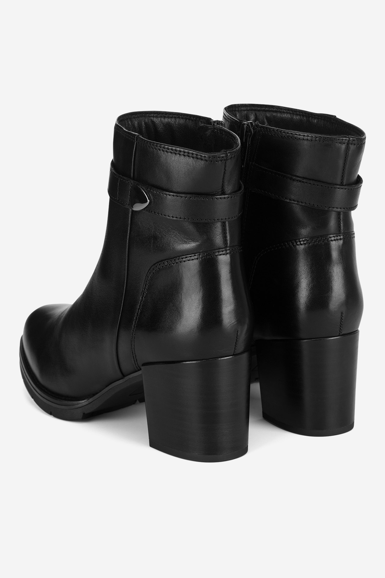 Polokozačky Černá