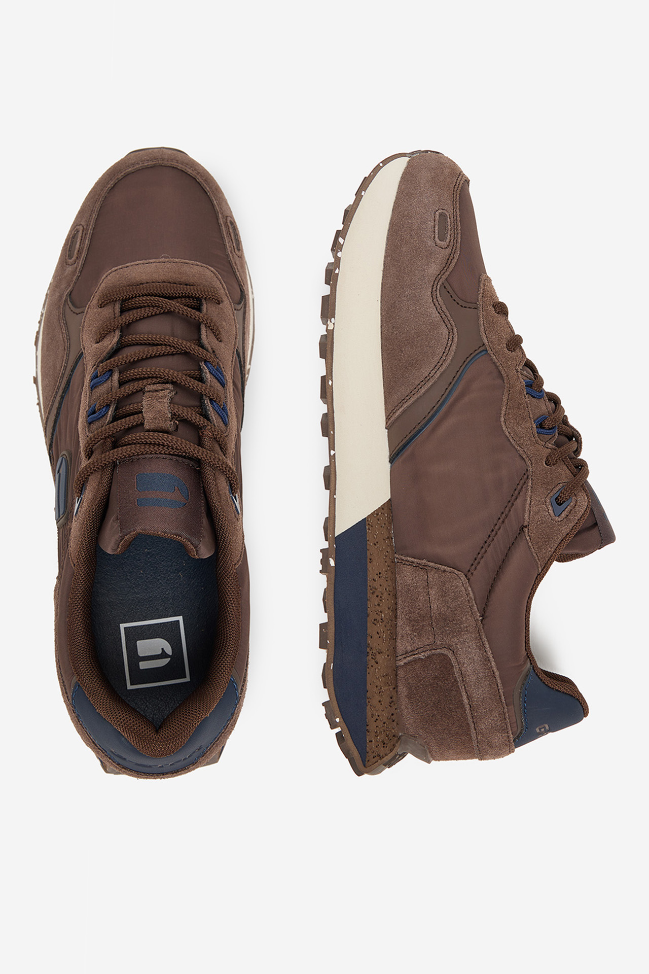 Sneakersy Tmavě hnědá