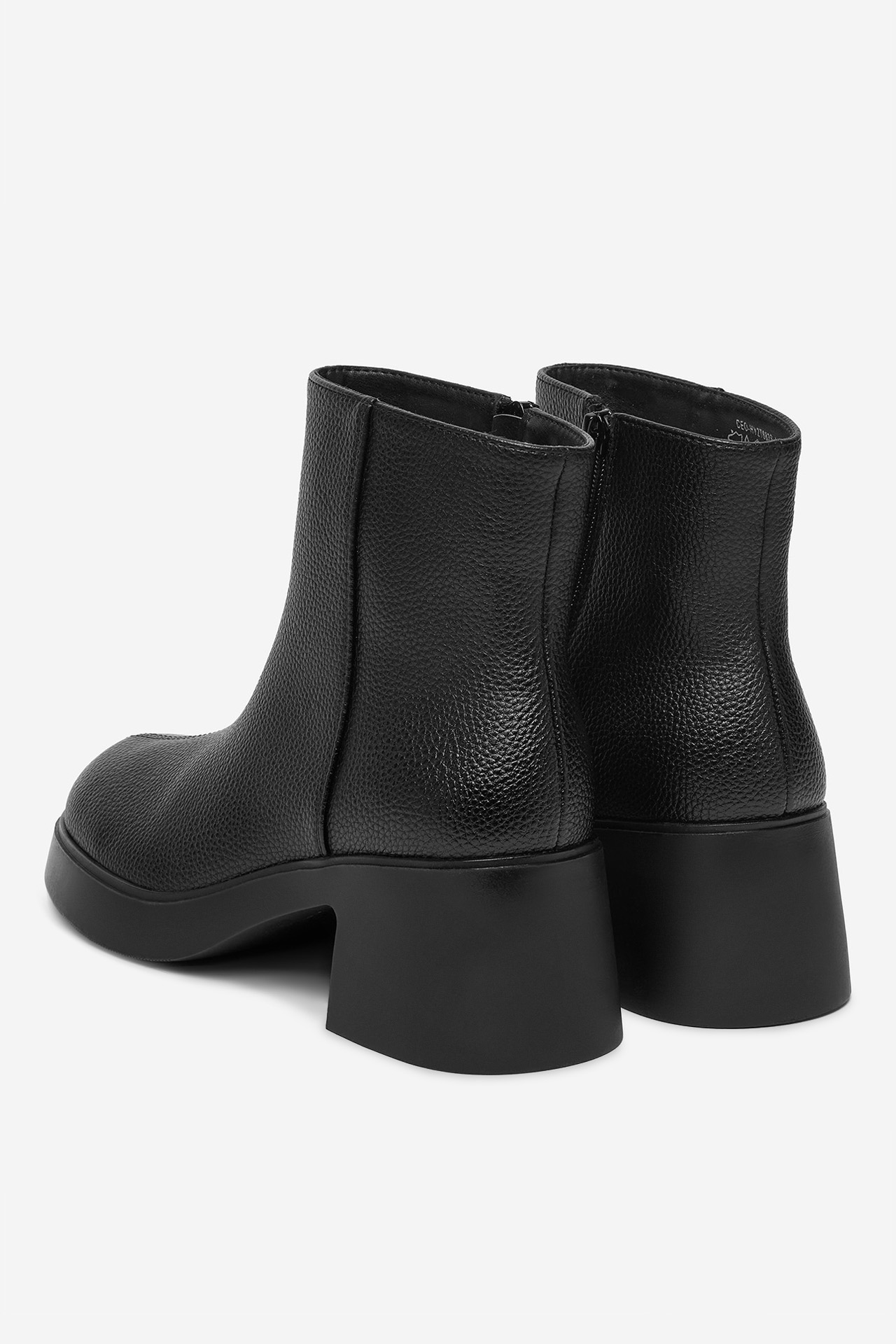 Polokozačky Černá