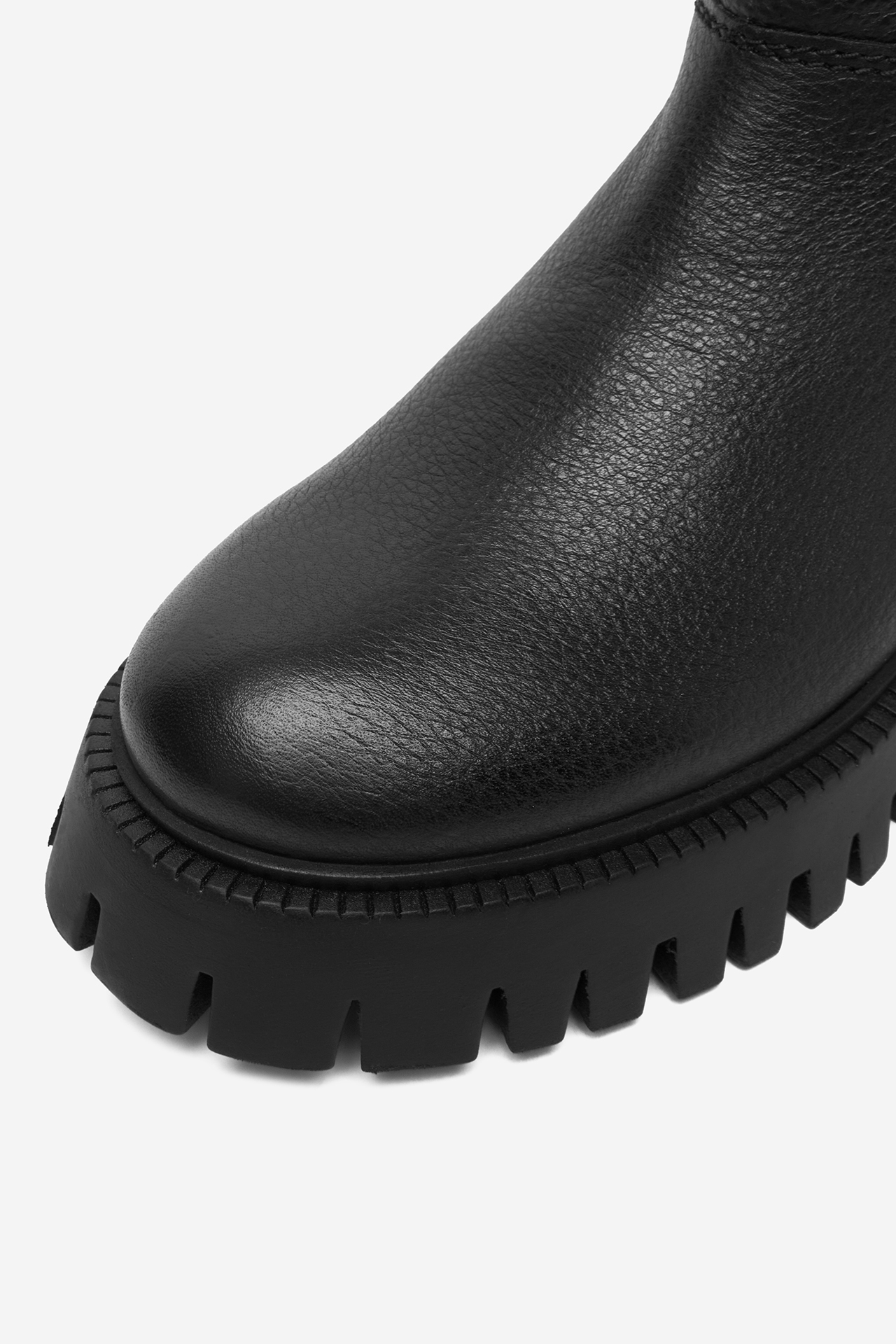 Kotníková obuv s elastickým prvkem Černá