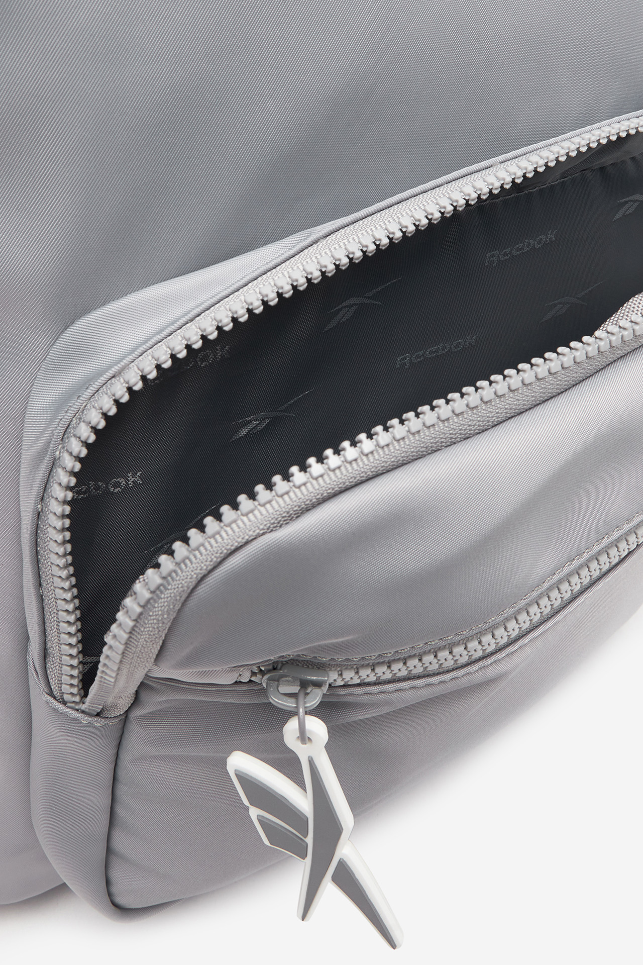 Nahrbtnik Svetlo siva