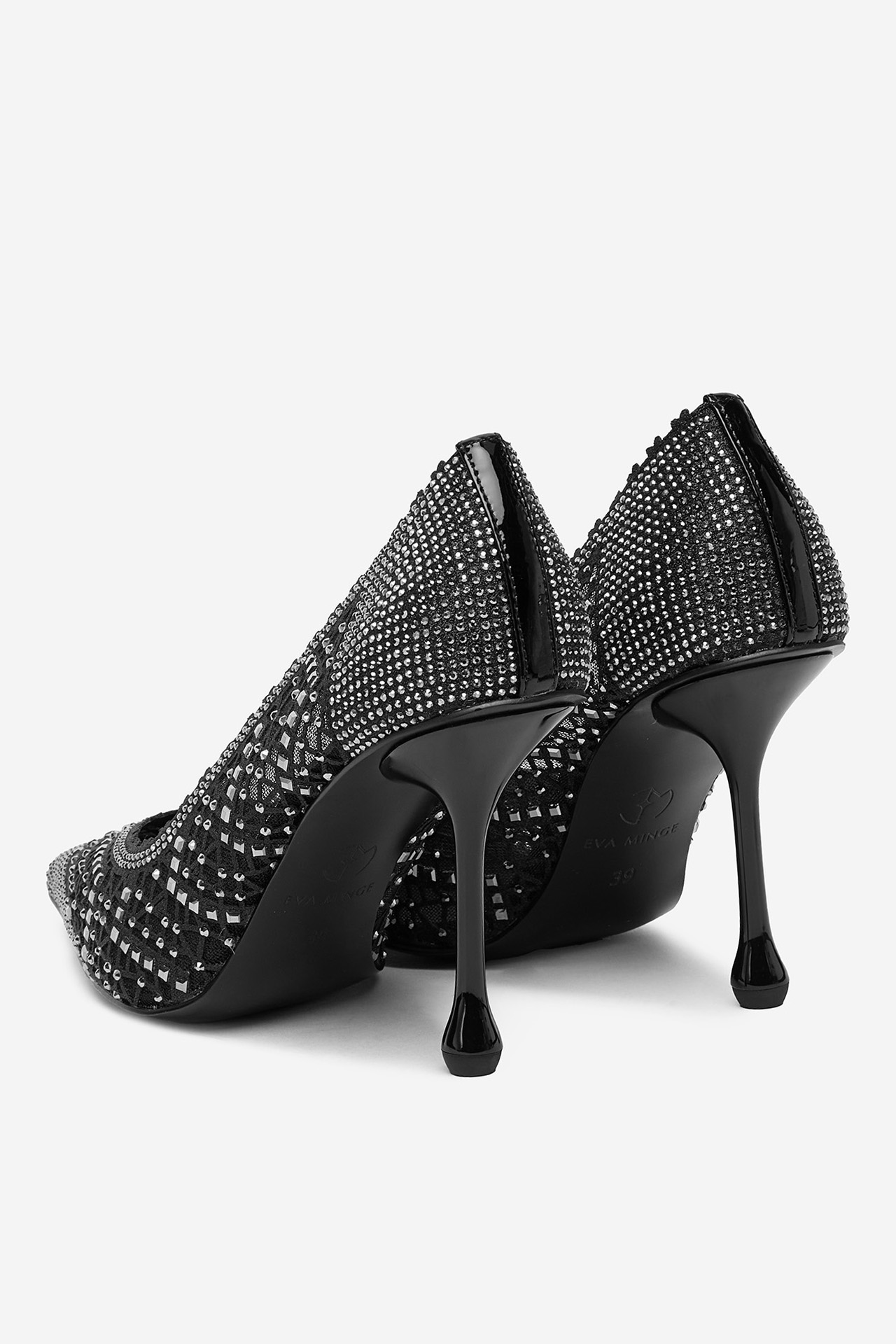 Обувки на ток Черен