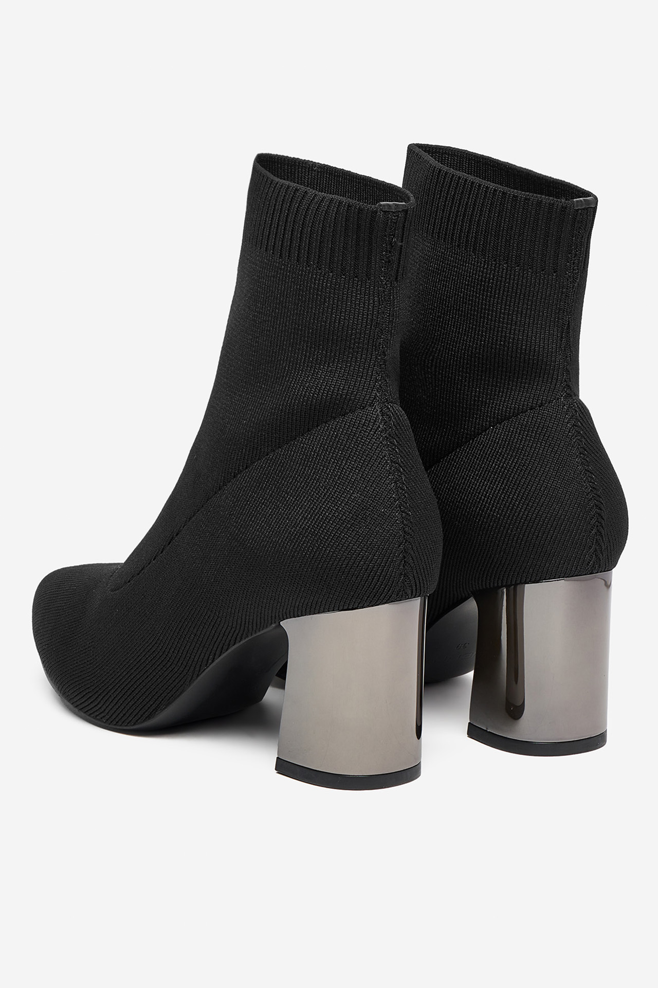 Polokozačky Černá