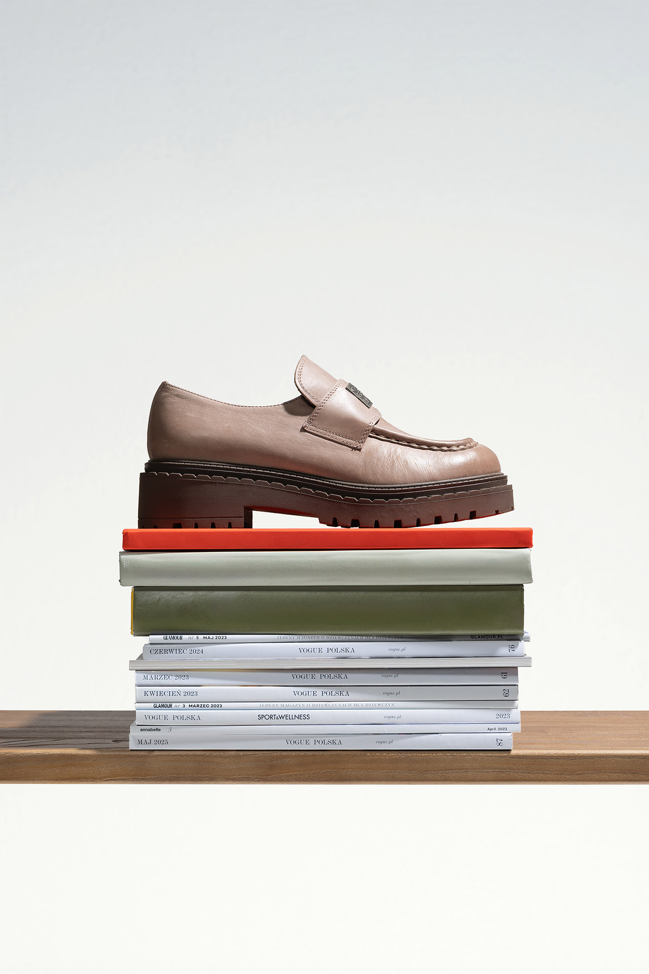 Čevlji brez vezalk Bež