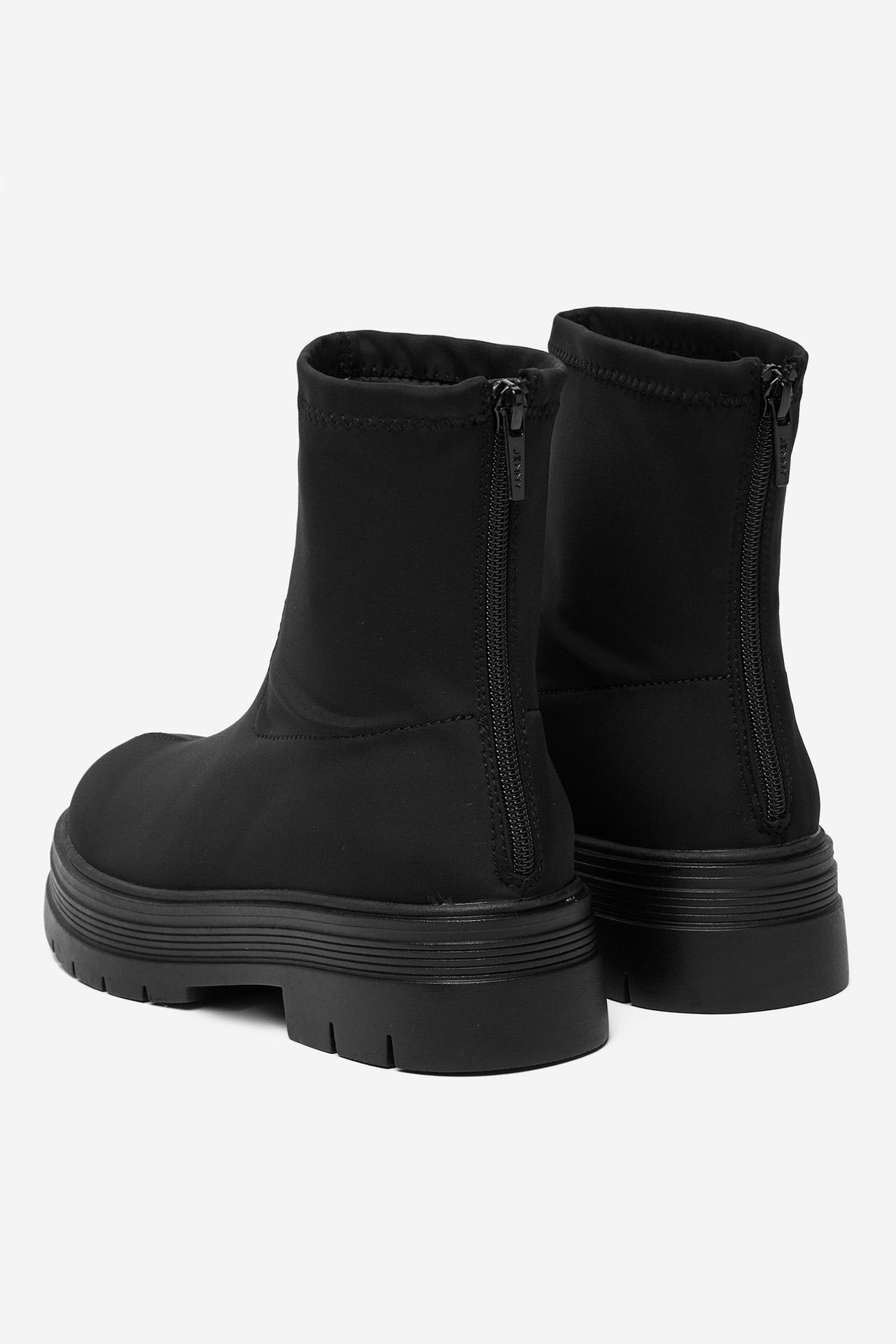 Polokozačky Černá