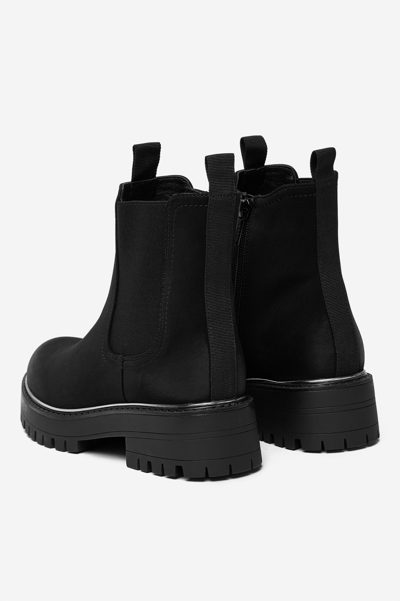 Kotníková obuv s elastickým prvkem Černá