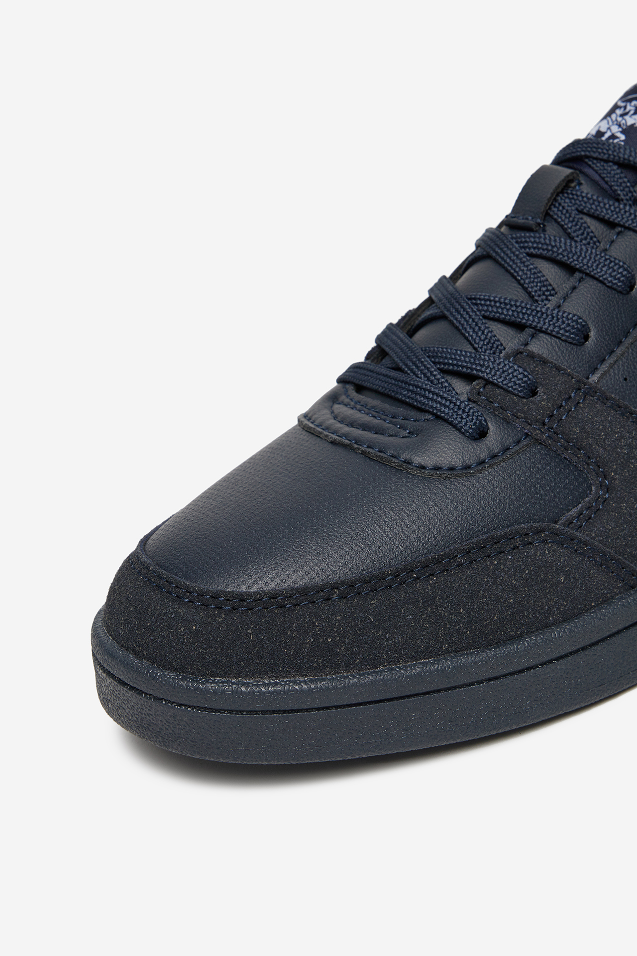 Sneakersy Tmavomodrá