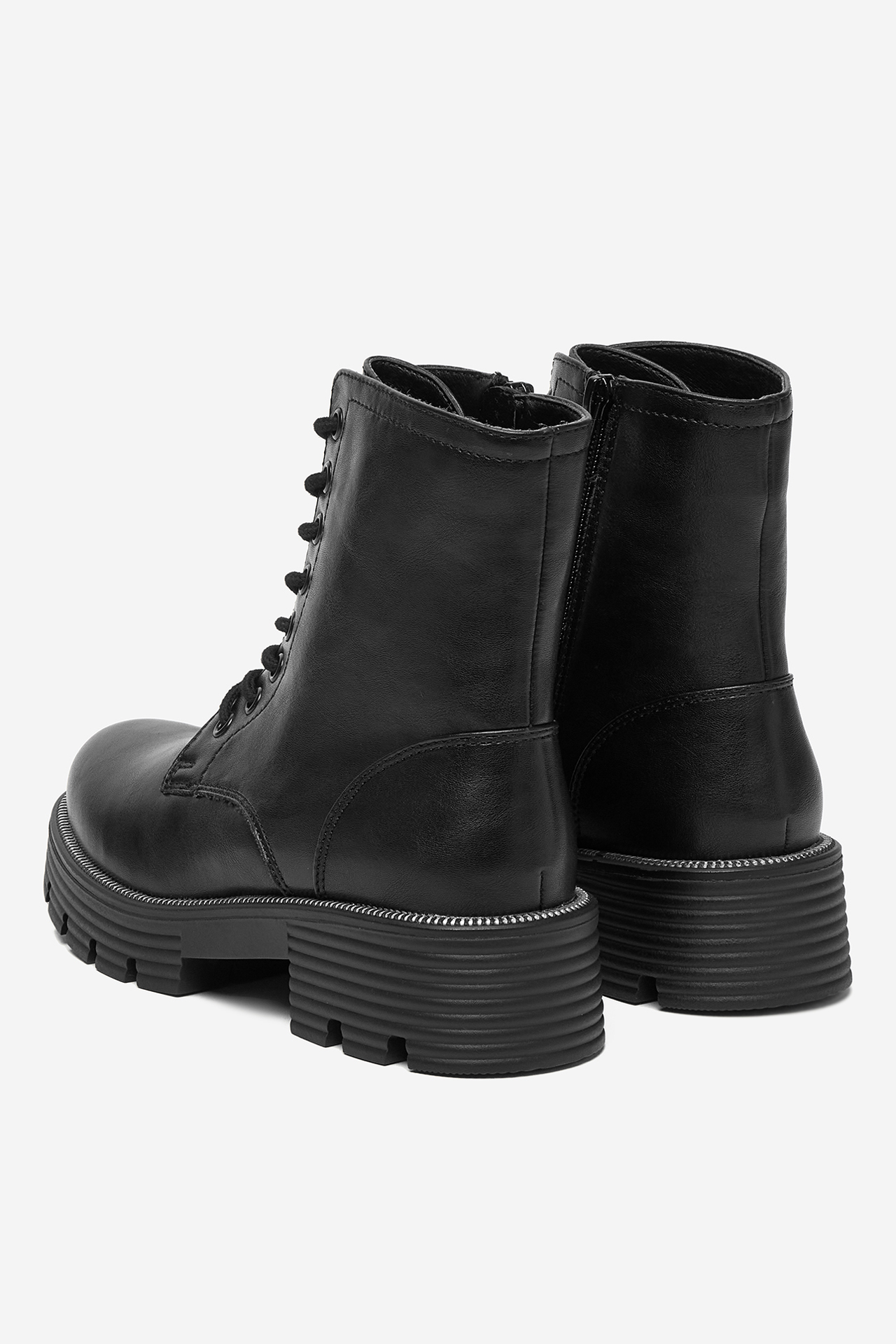 Kotníková obuv Černá