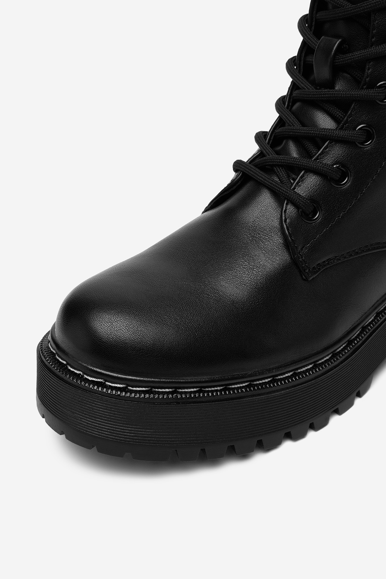 Kotníková obuv Černá