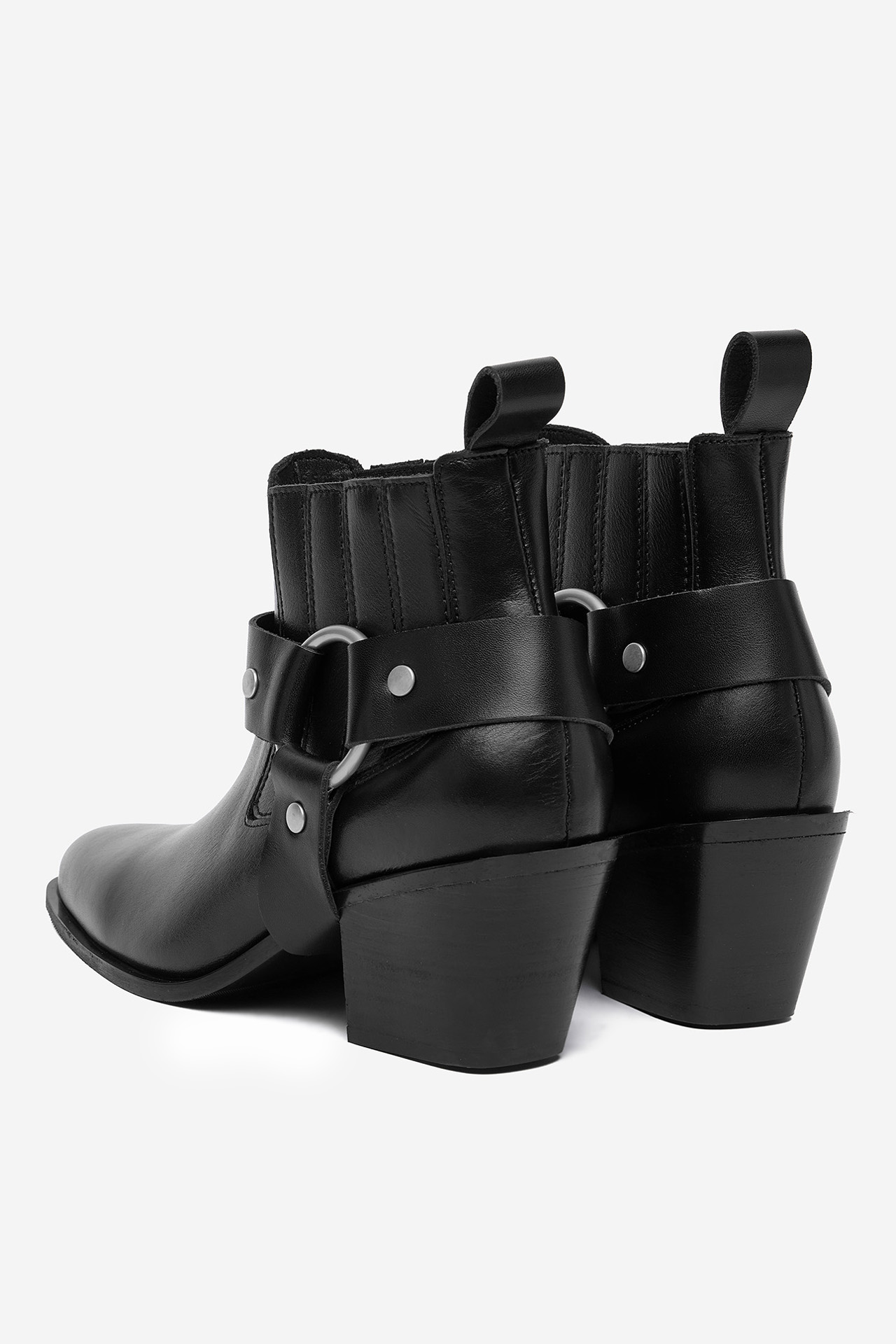 Polokozačky Černá