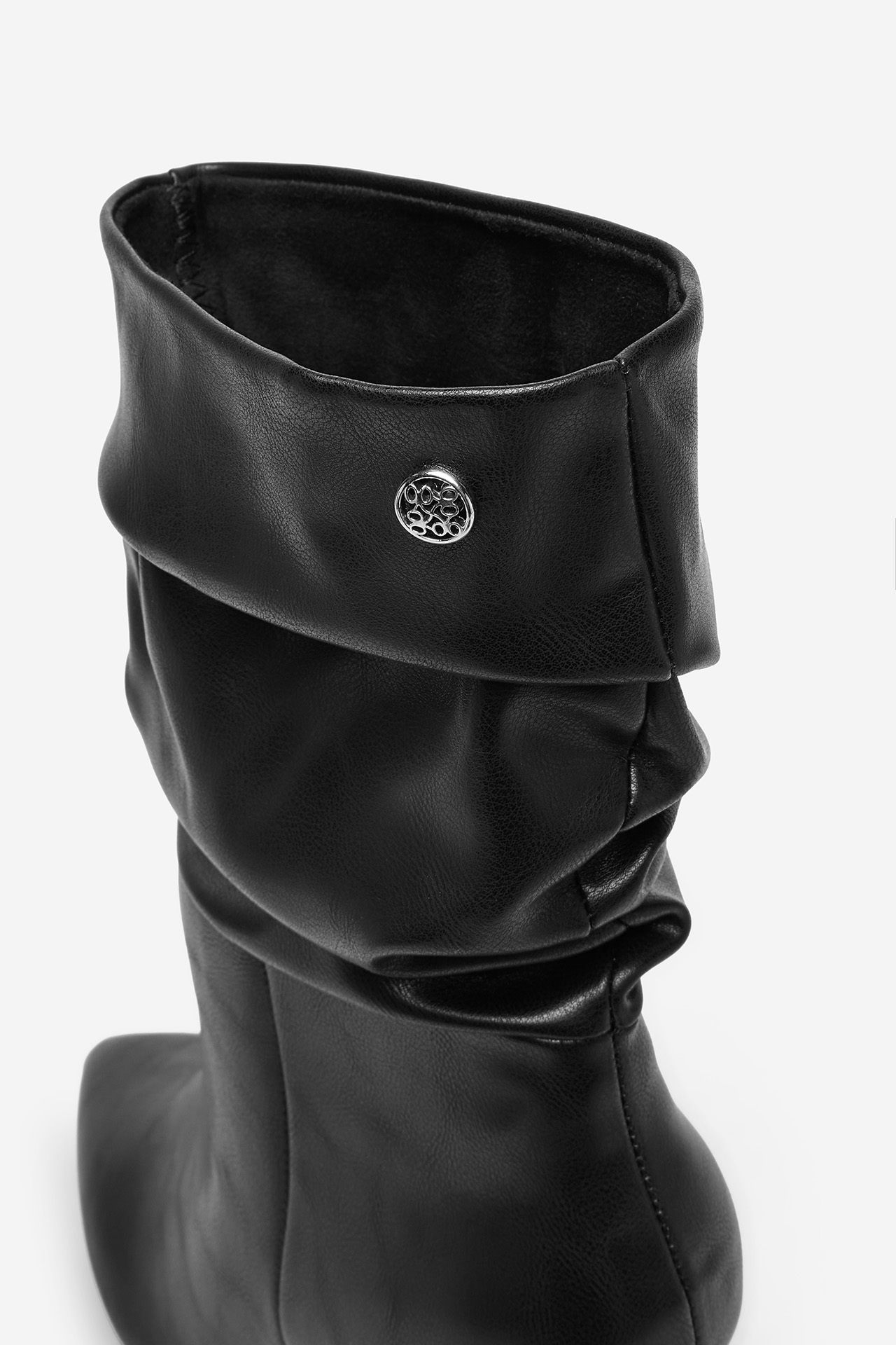 Polokozačky Černá