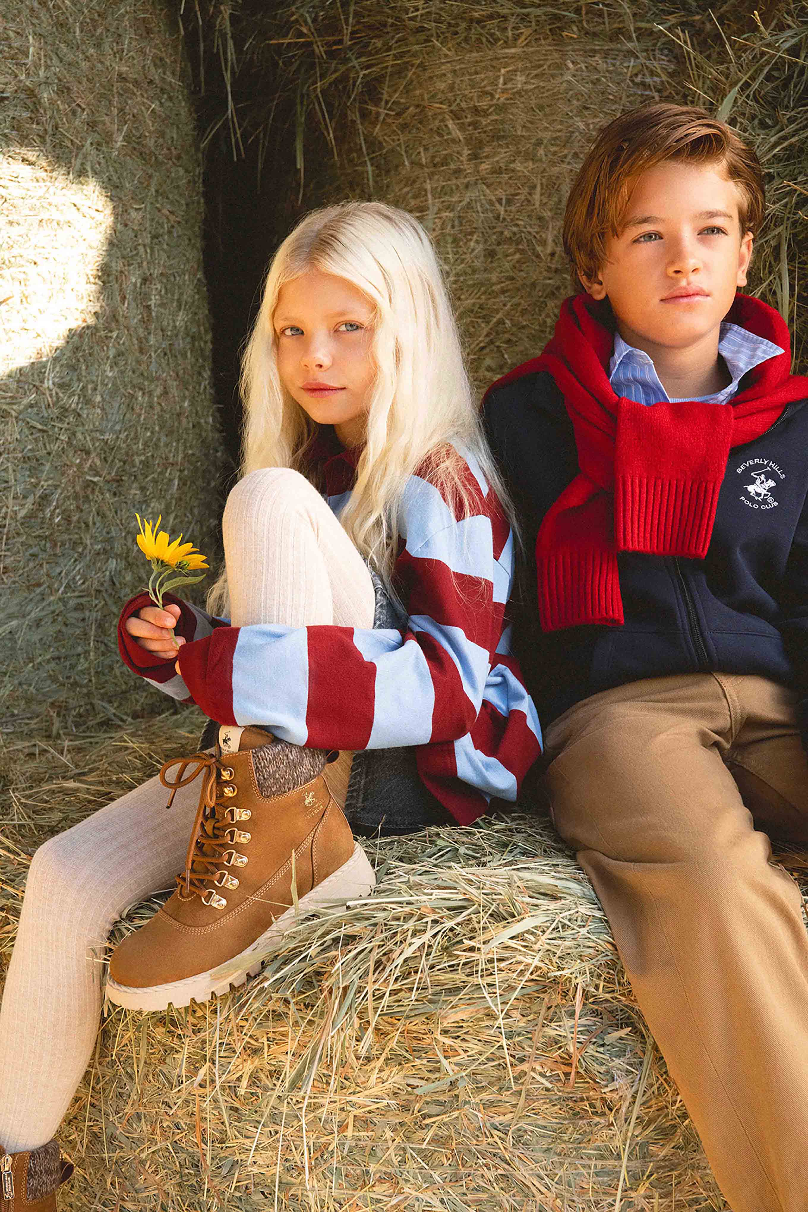 Gležnjarji z vezalkami Rjava