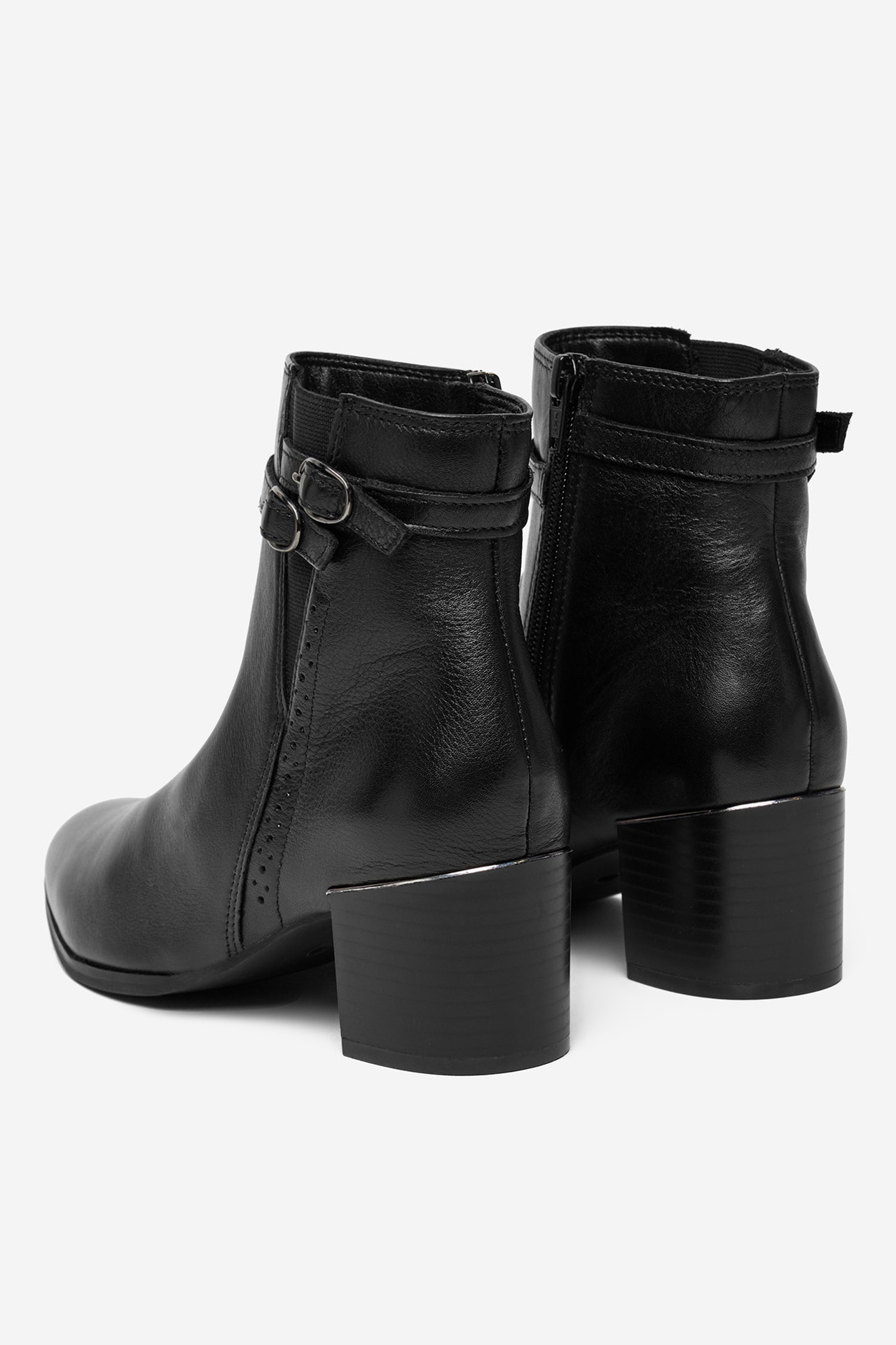 Polokozačky Černá