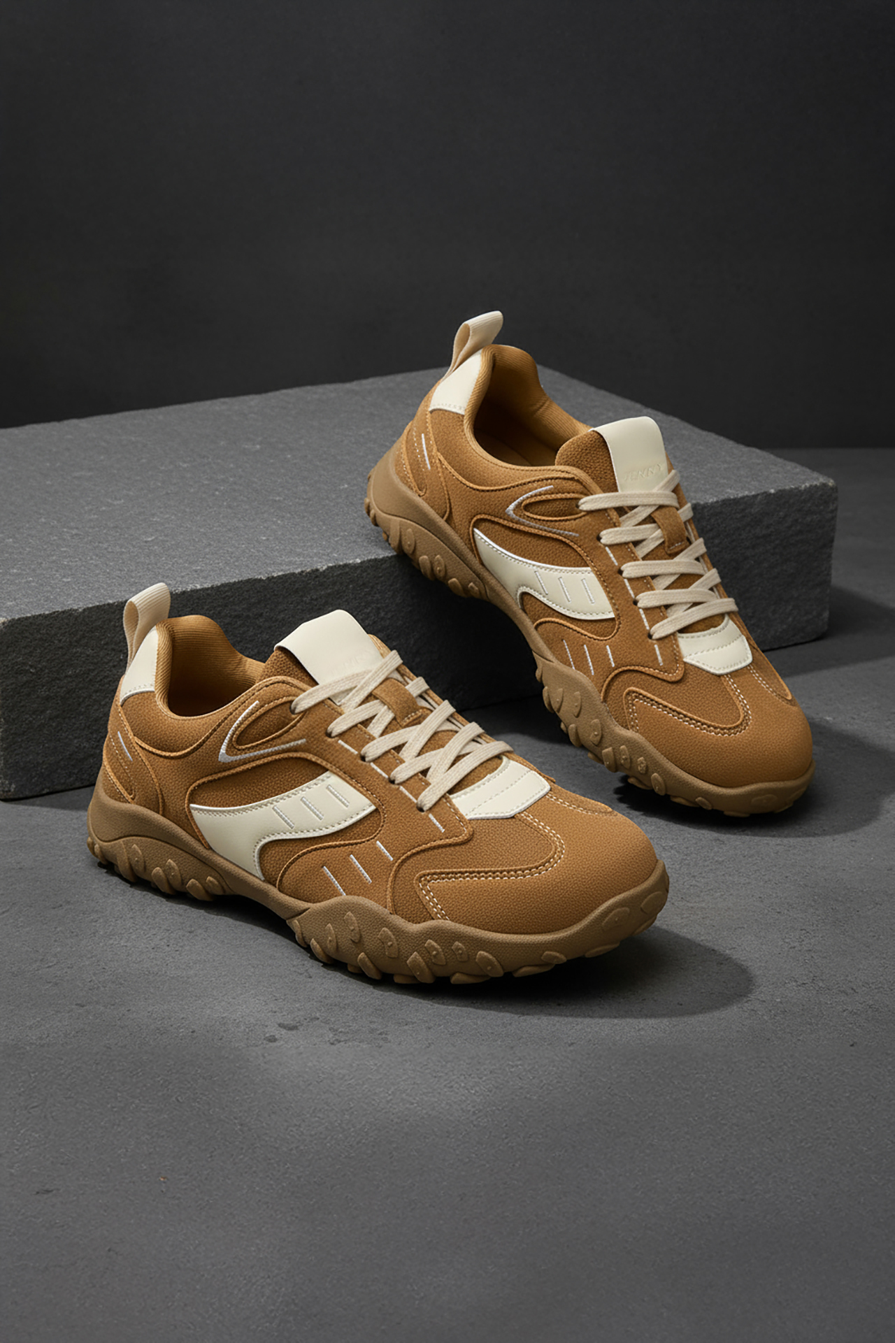 Sneakersy Světle hnědá