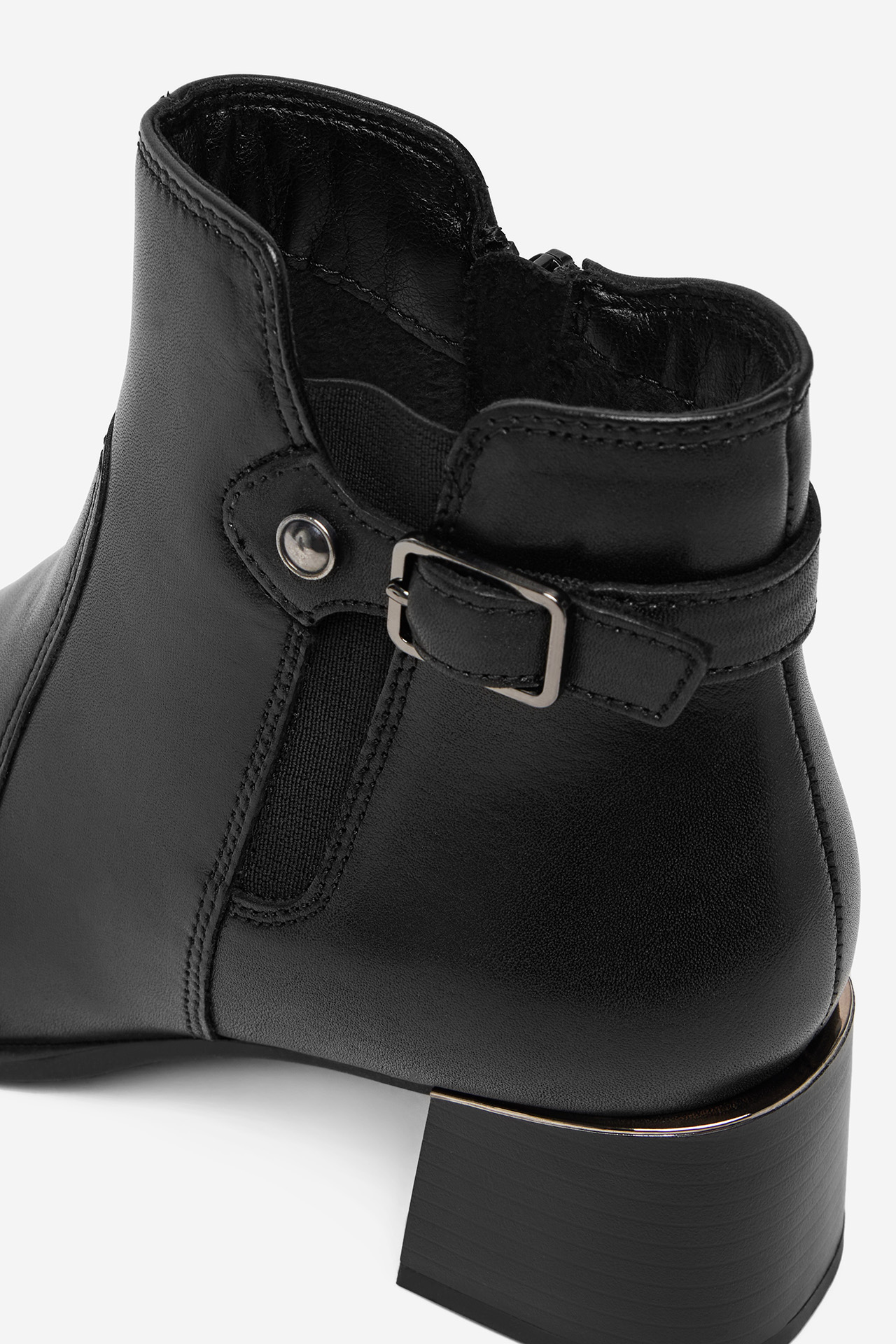 Polokozačky Černá