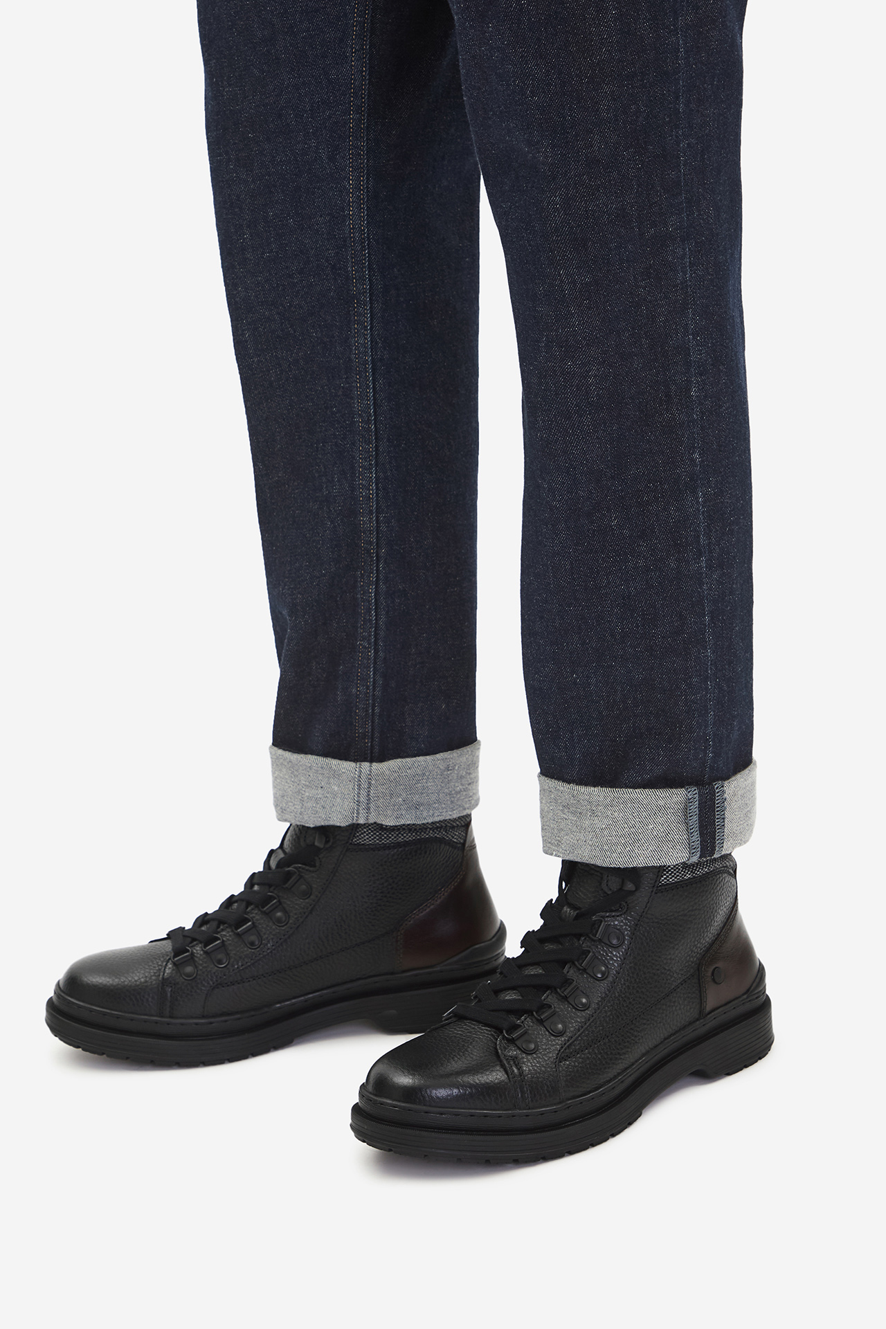 Gležnjarji z vezalkami Črna