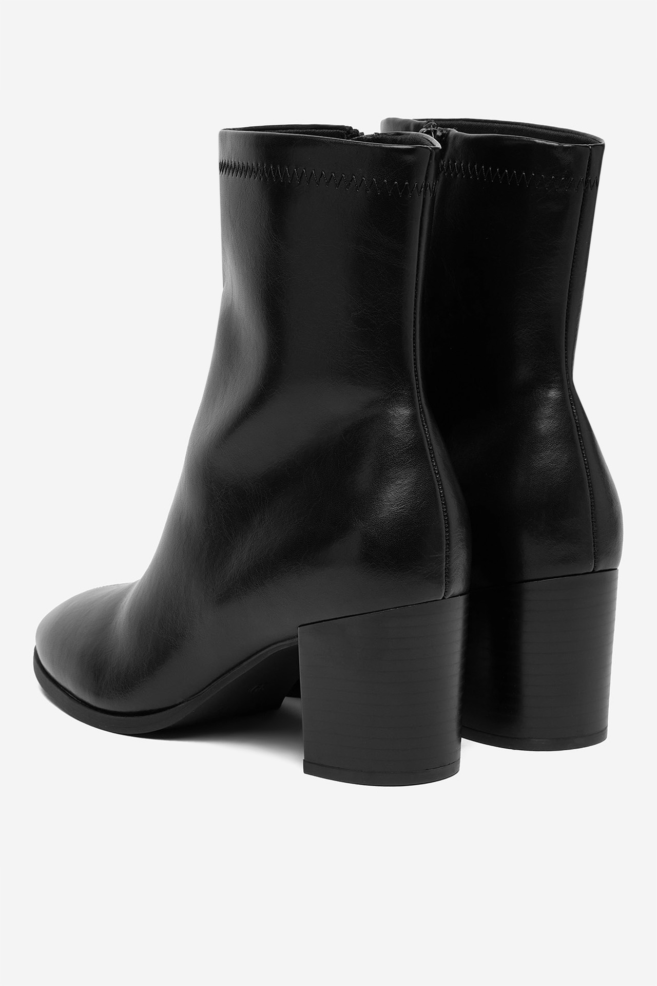 Polokozačky Černá