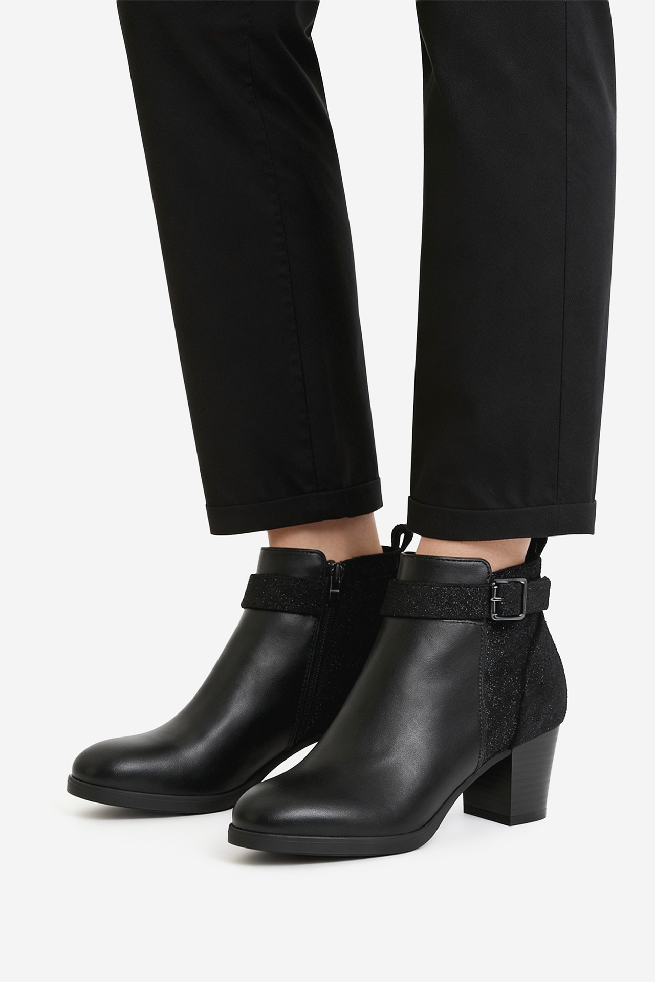 Polokozačky Černá