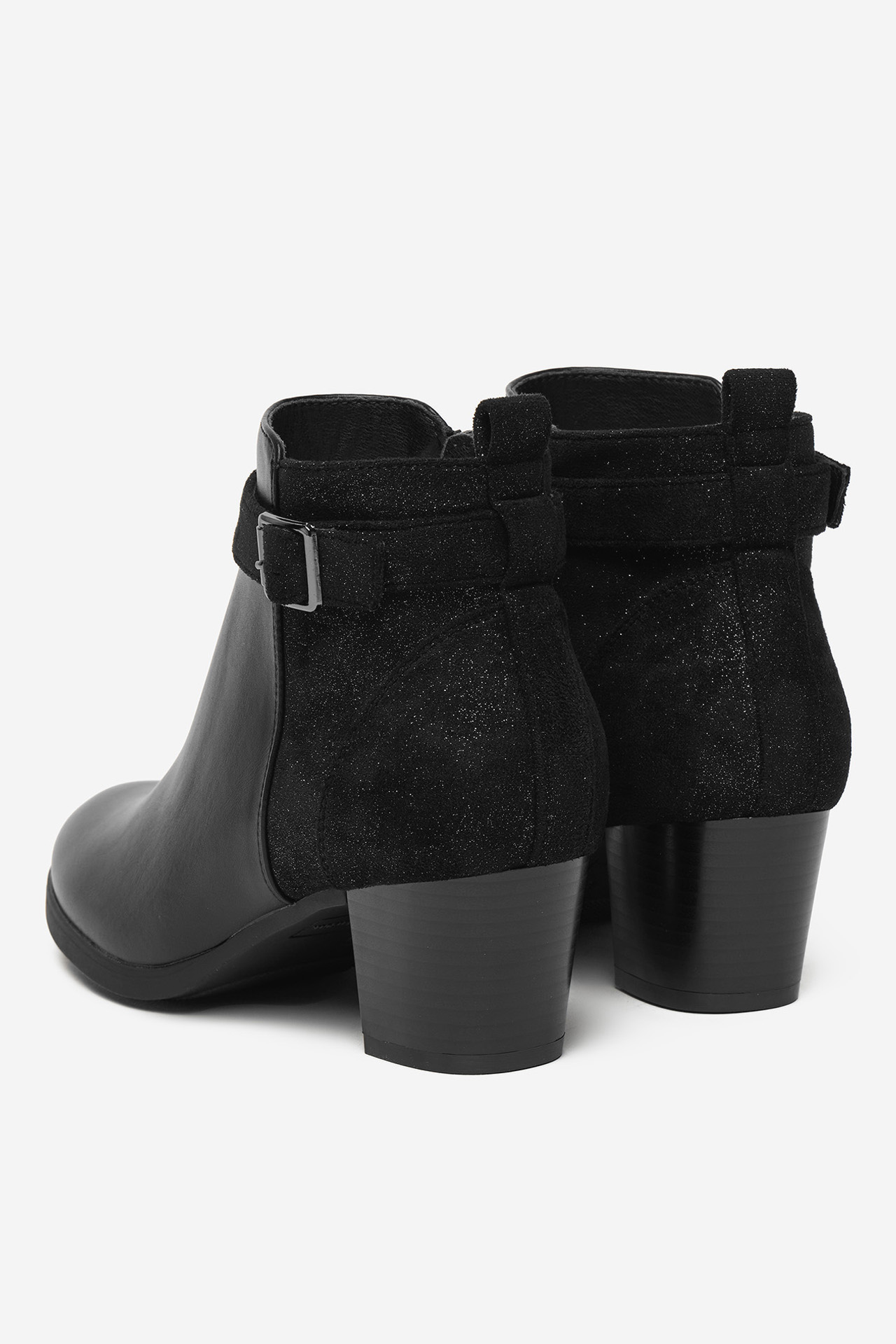 Polokozačky Černá