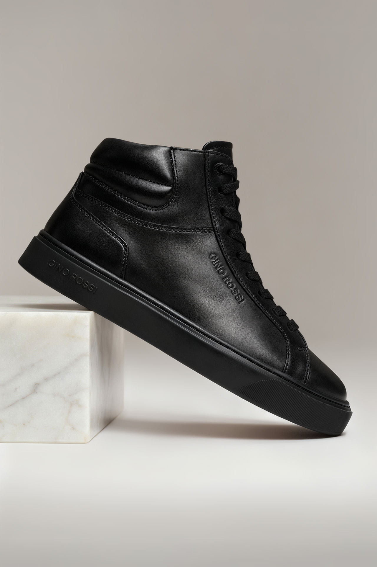 Kotníková obuv Černá