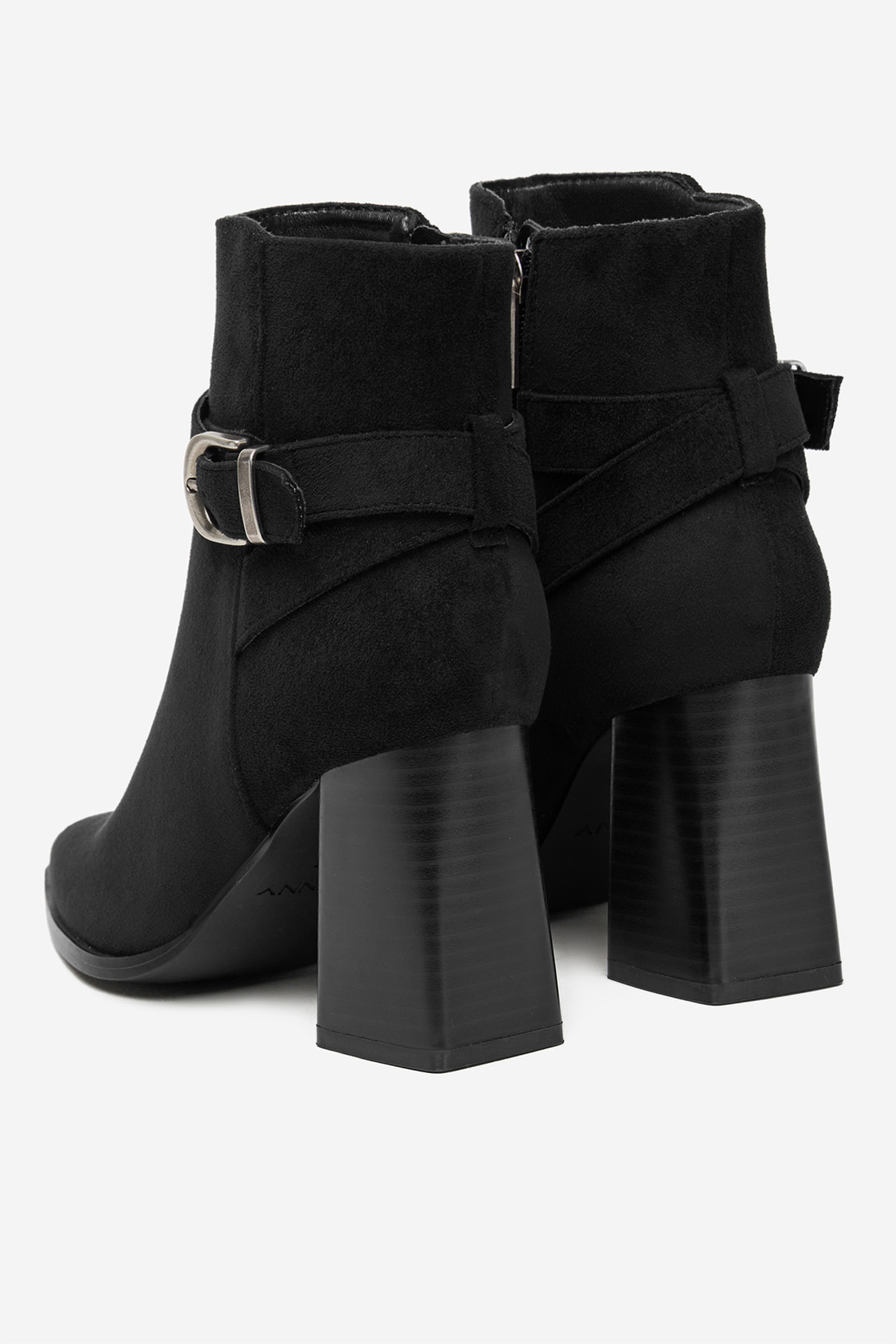 Polokozačky Černá