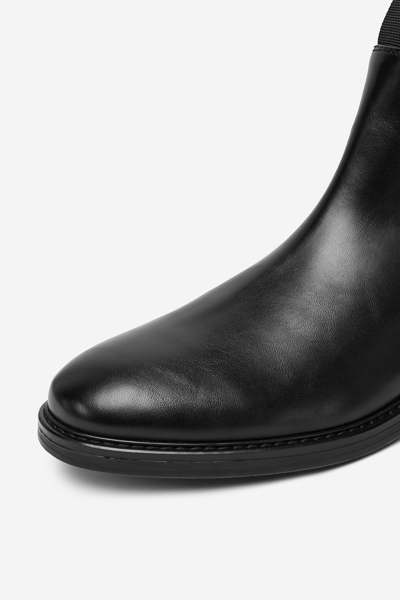 Kotníková obuv s elastickým prvkem Černá