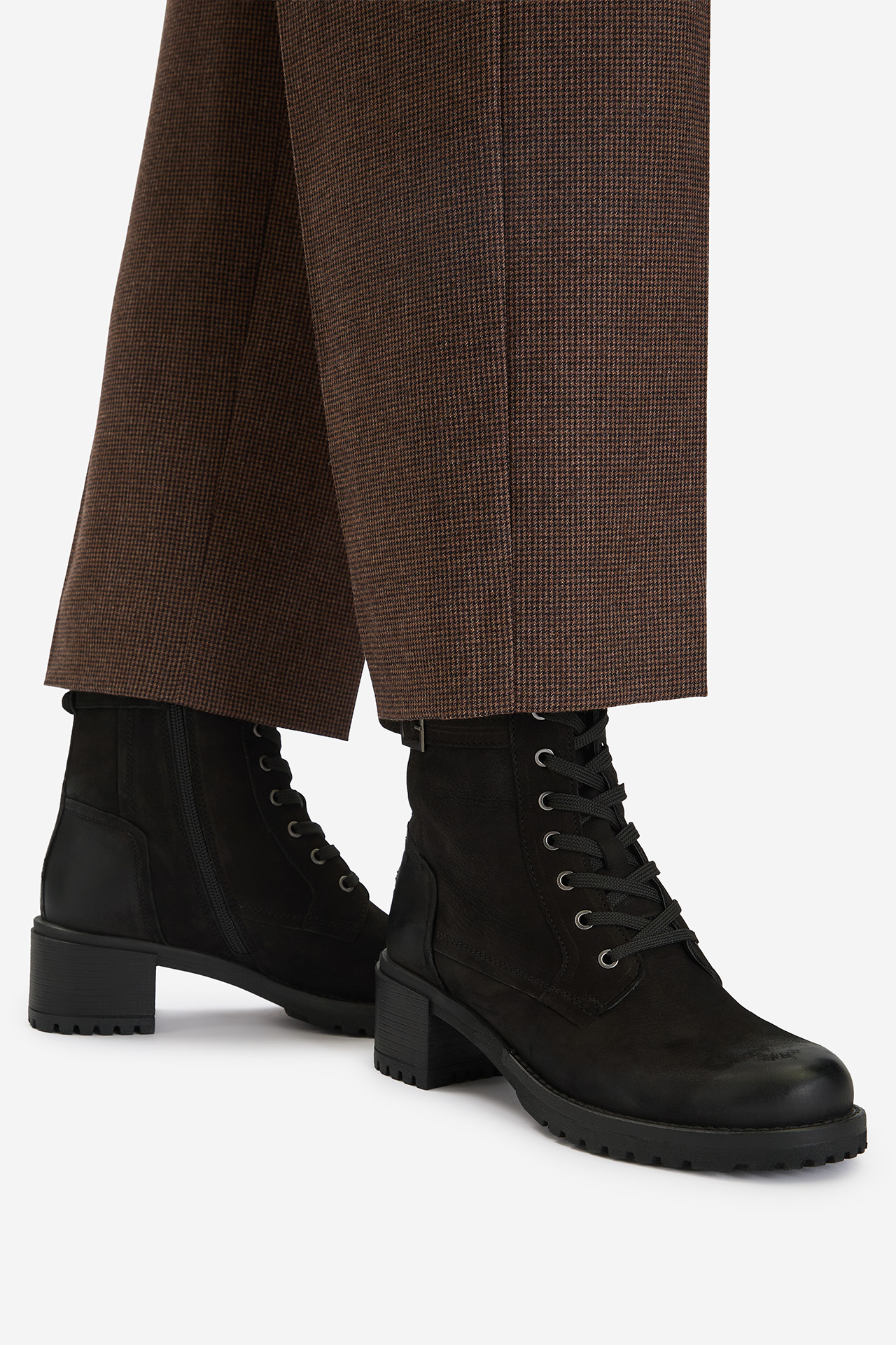 Kotníková obuv Černá