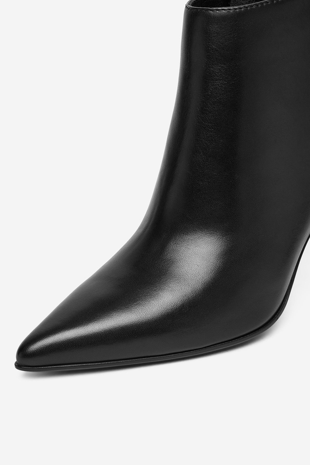 Polokozačky Černá