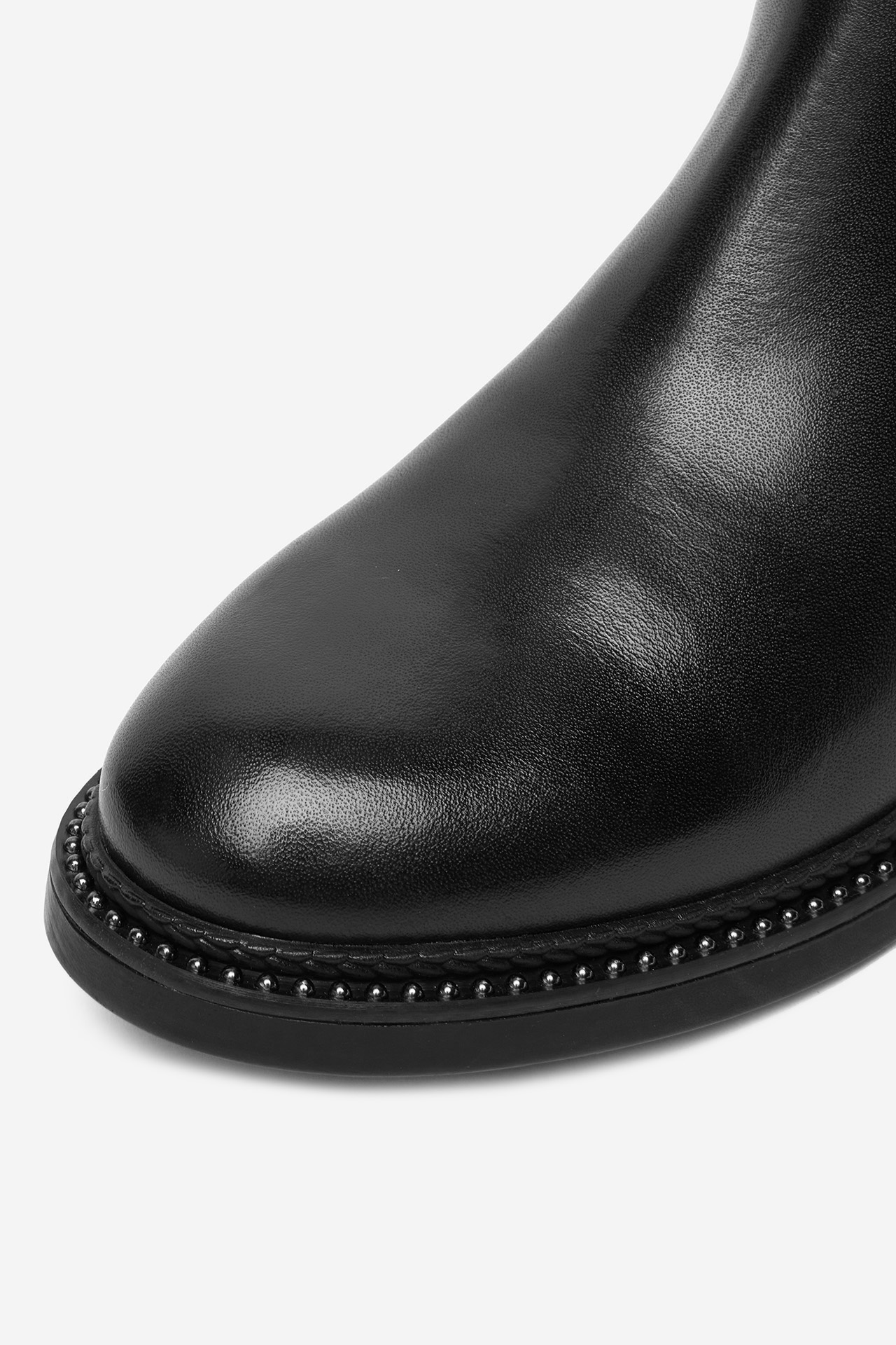 Kotníková obuv s elastickým prvkem Černá