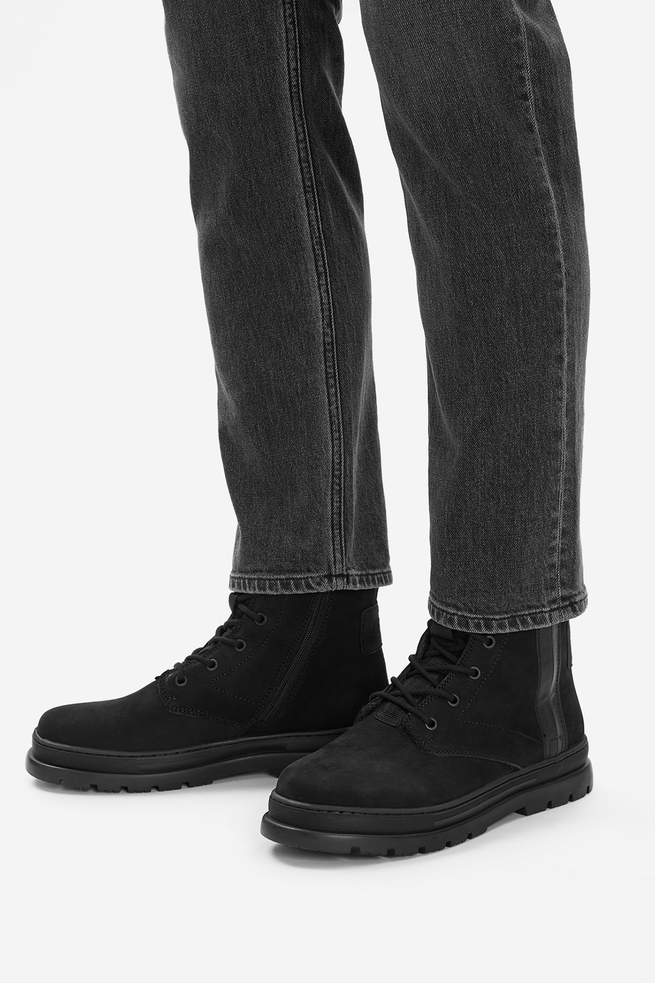 Kotníková obuv Černá