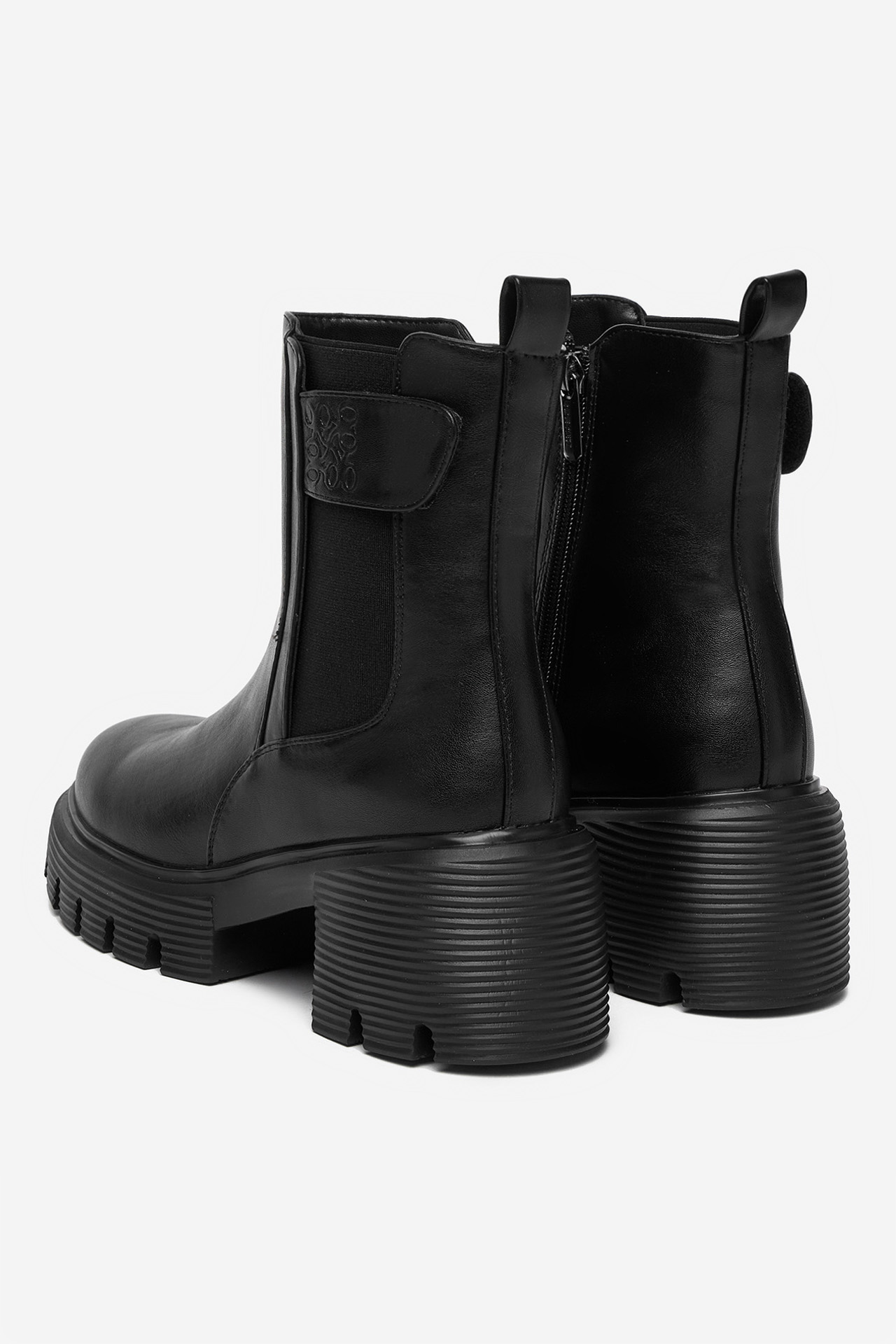 Polokozačky Černá