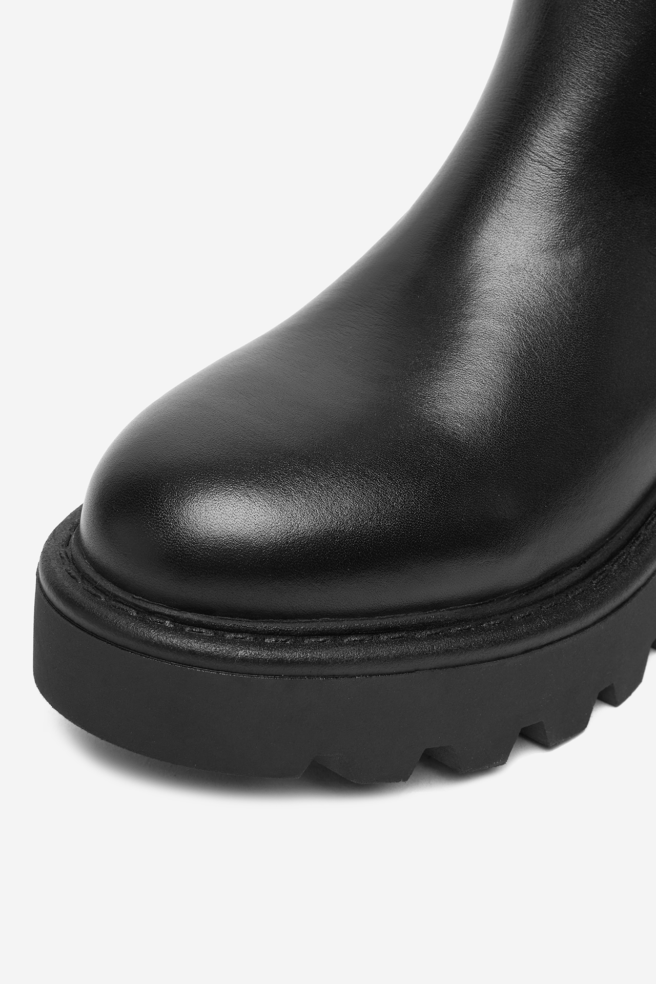 Kotníková obuv s elastickým prvkem Černá