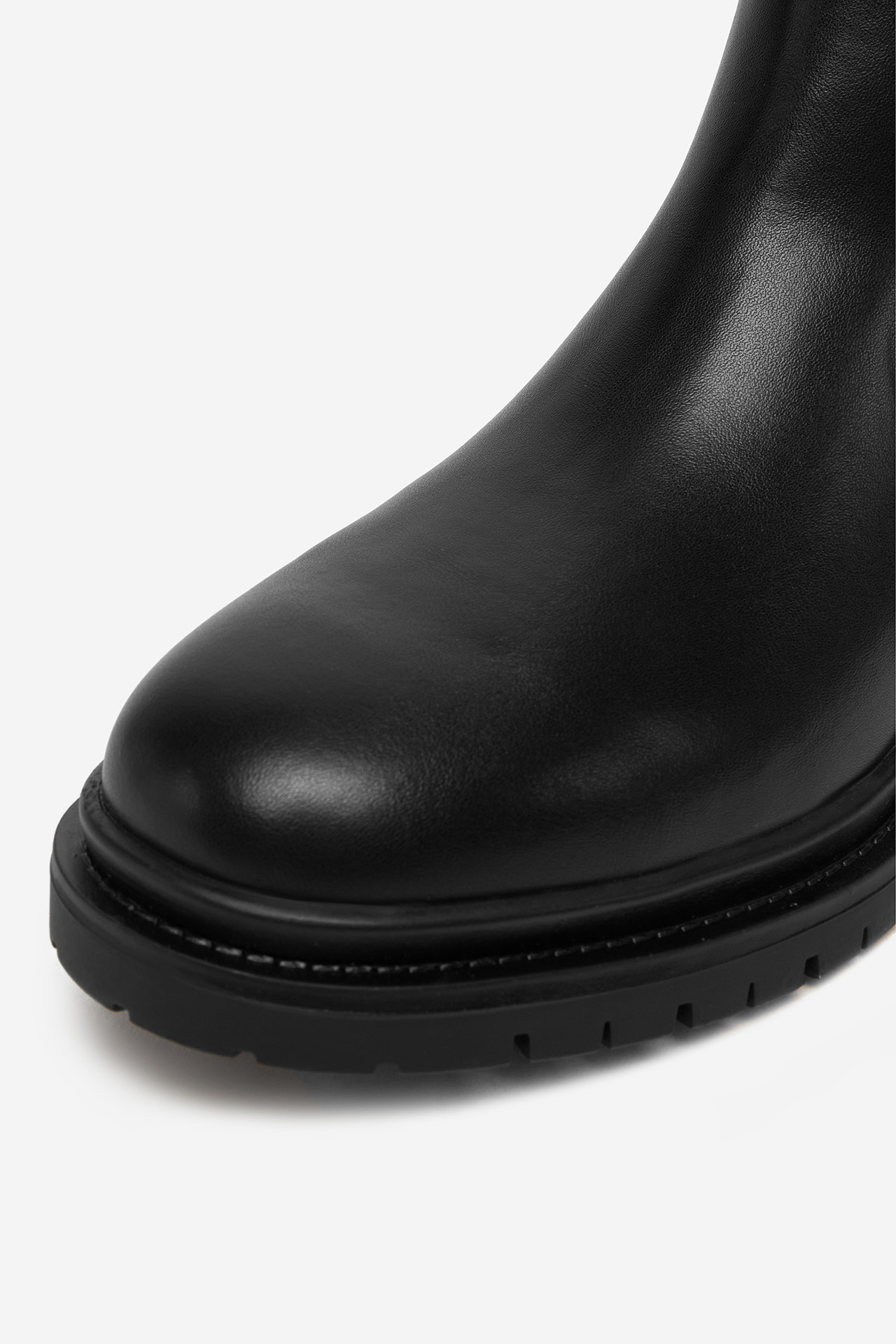 Kotníková obuv s elastickým prvkem Černá